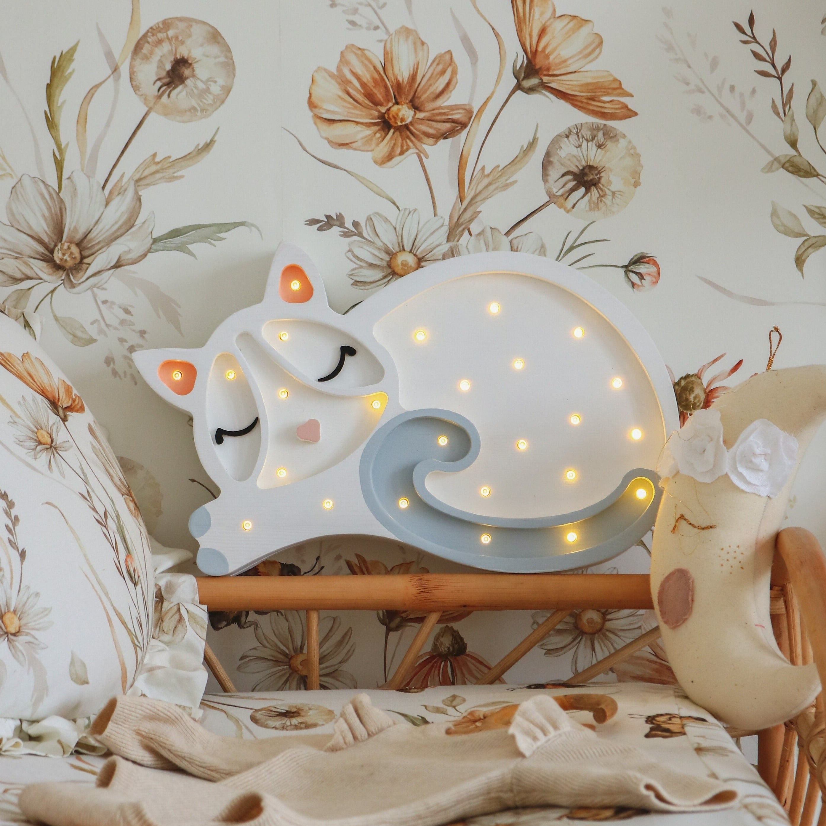 Cozy Kitten-Inspired Night Light