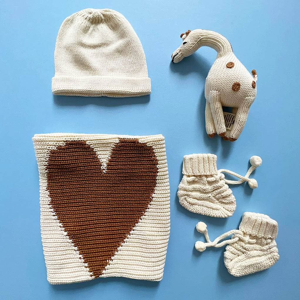 Estella's Adorable Organic Knit Baby Gift Set with Giraffe