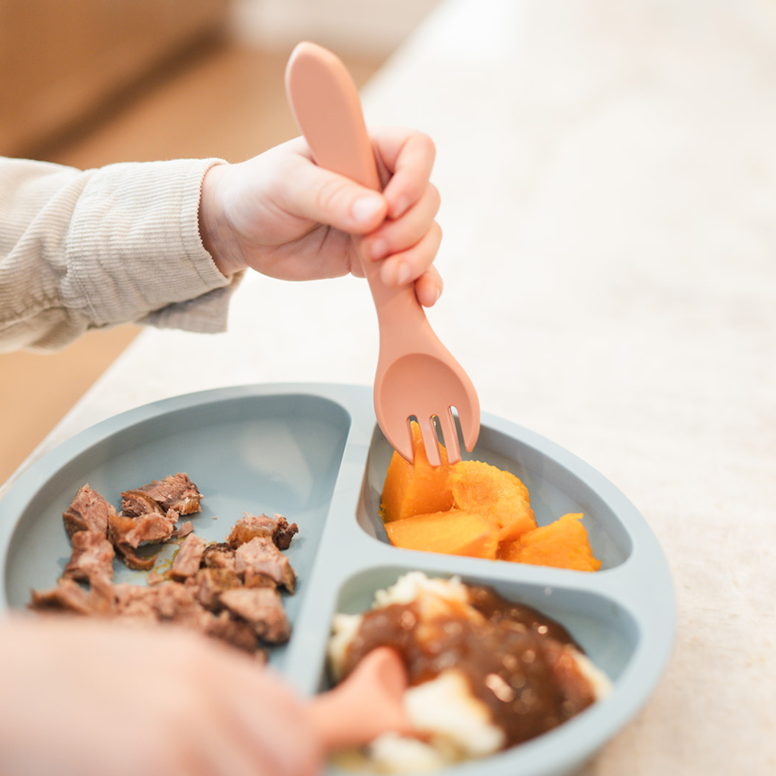 Babeehive Goods Mustard Silicone Suction Plate - The Ultimate Solution for Mess-Free Feeding