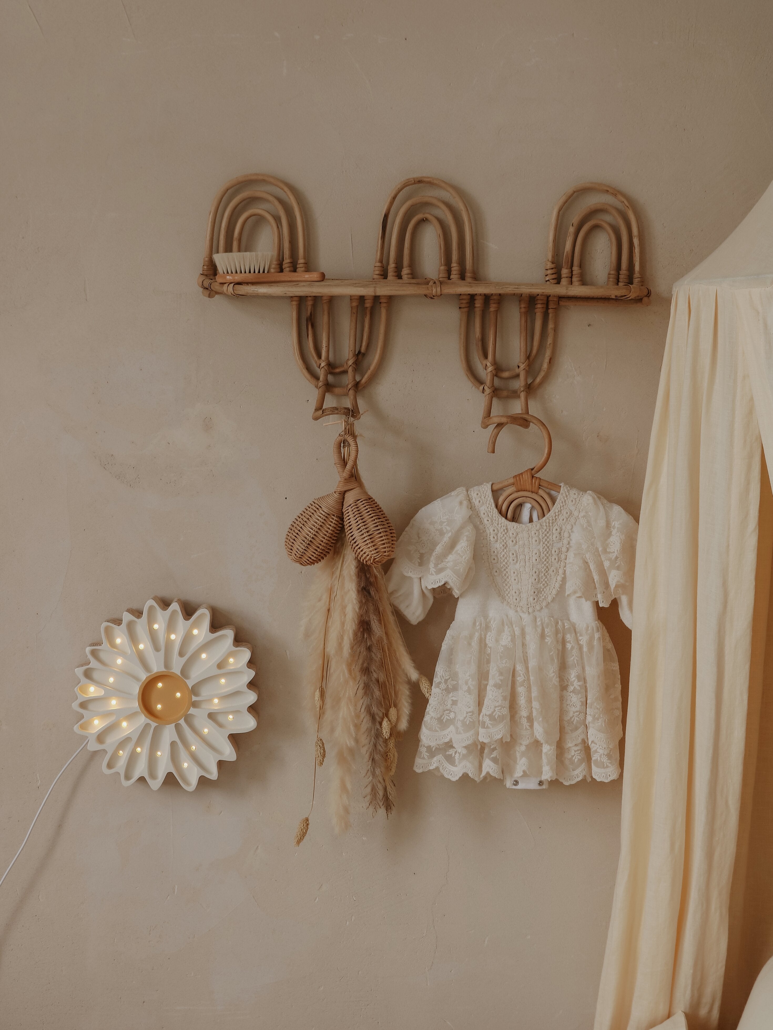 Enchanting Little Lights Daisy Lamp for Kids