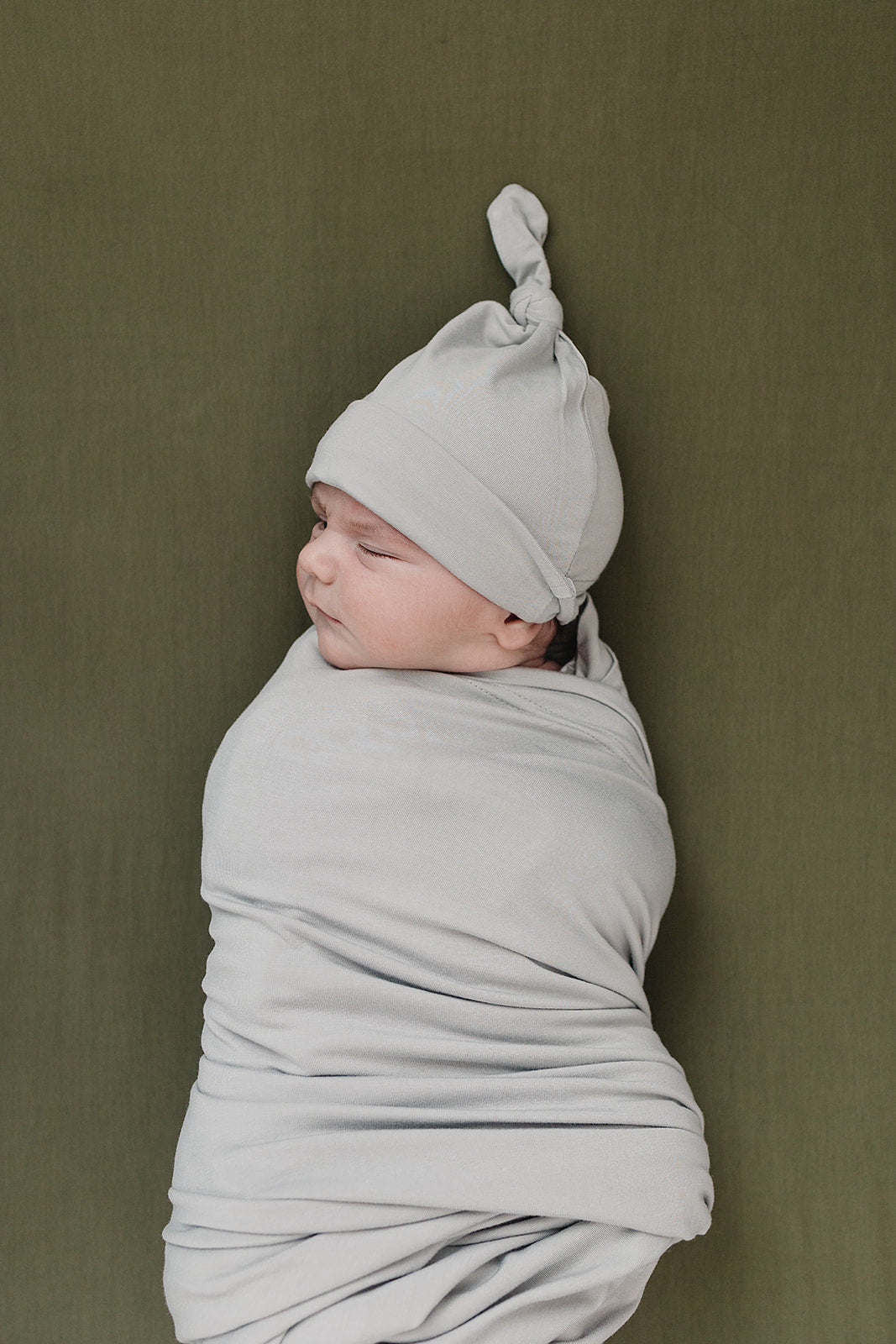 Mebie Baby's Chic & Comfortable Bamboo Stretch Swaddle