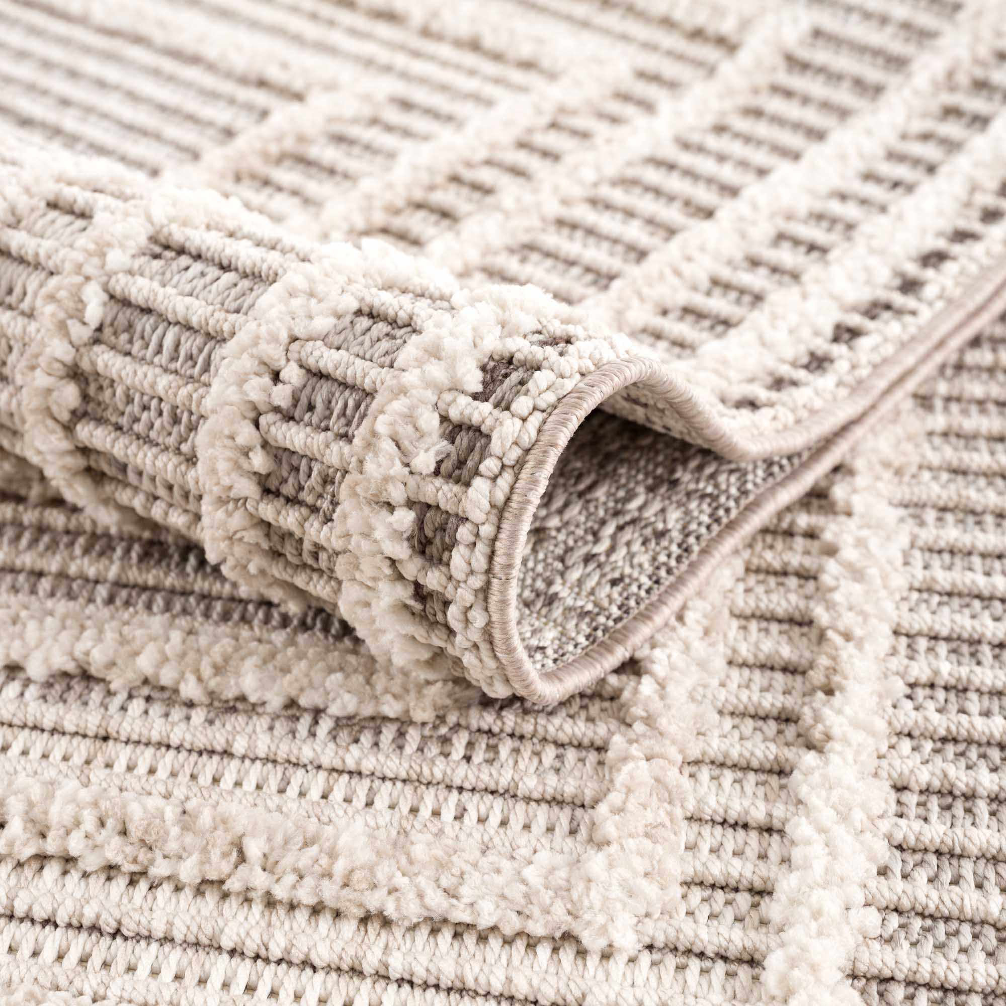 Luxurious Hauteloom Lunao Area Rug
