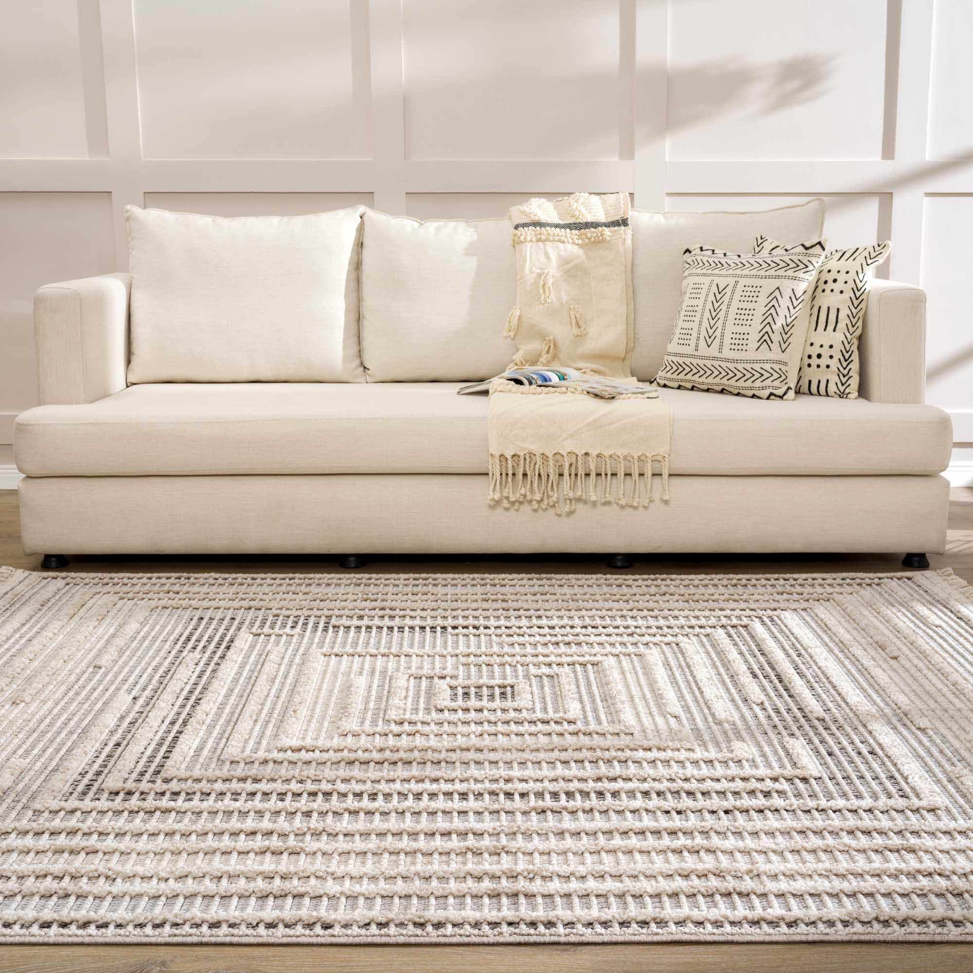 Luxurious Hauteloom Lunao Area Rug