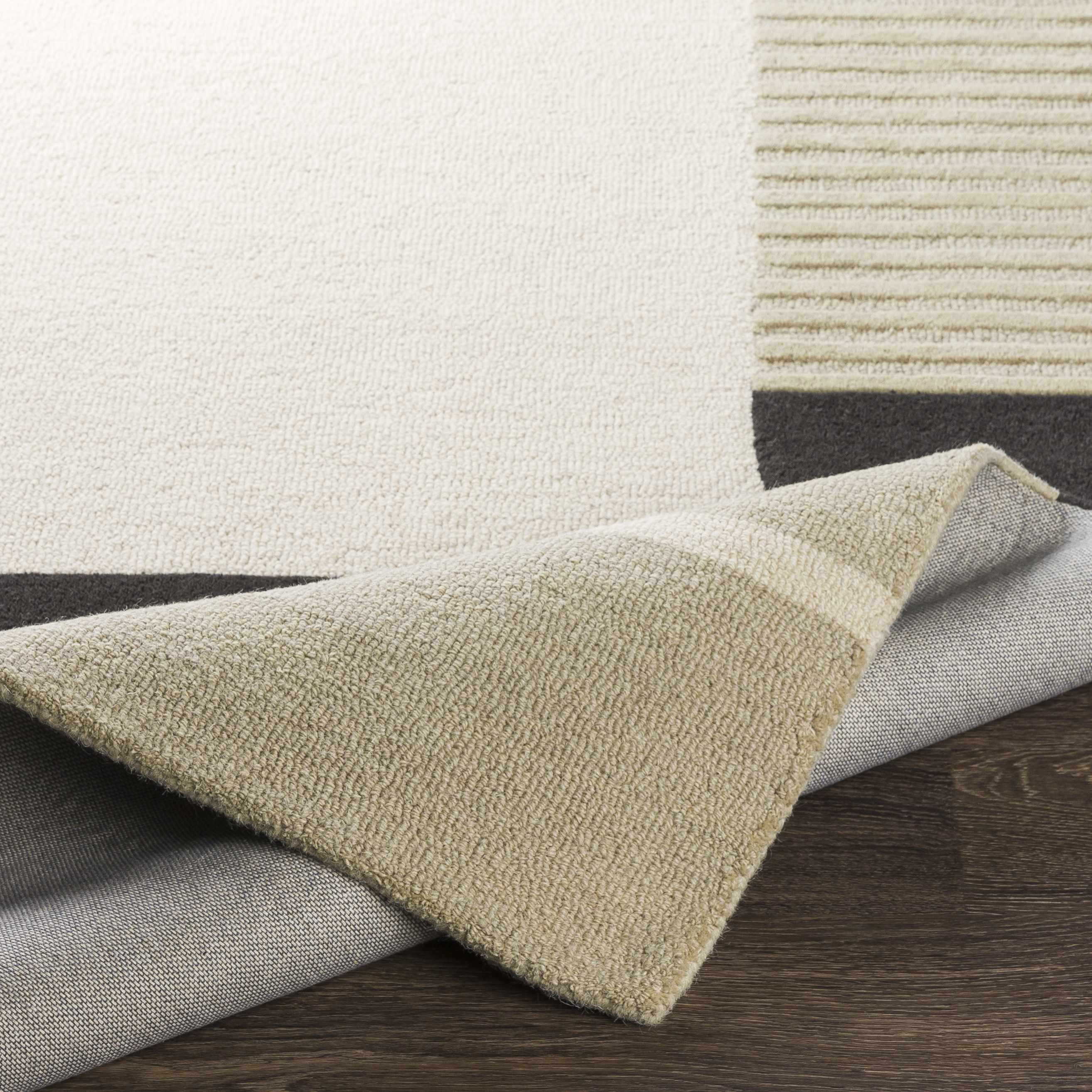Luxurious Hauteloom Gungahlin Area Rug - Transform Your Space