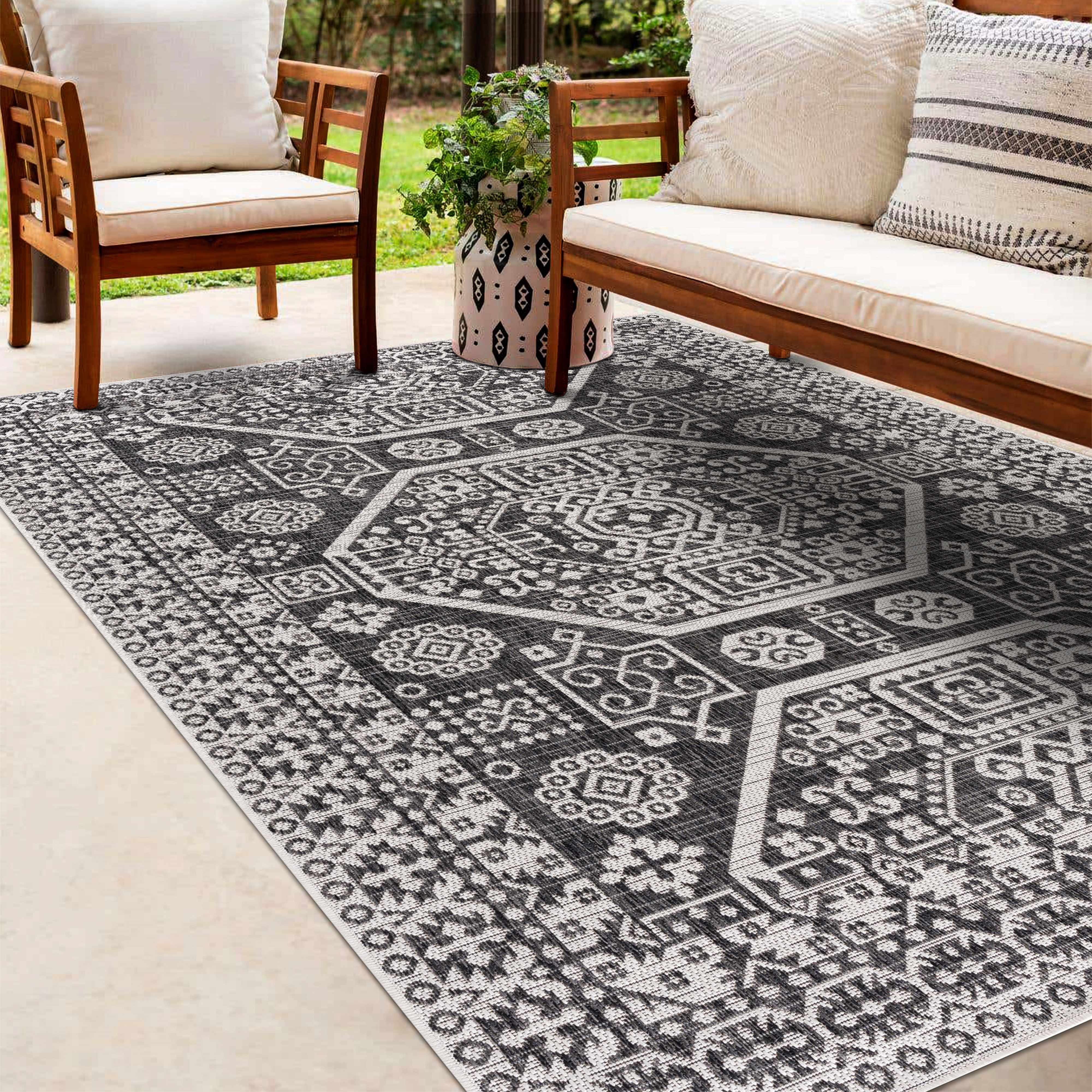 Exquisite Hauteloom Kingscliff Area Rug - Transform Your Space