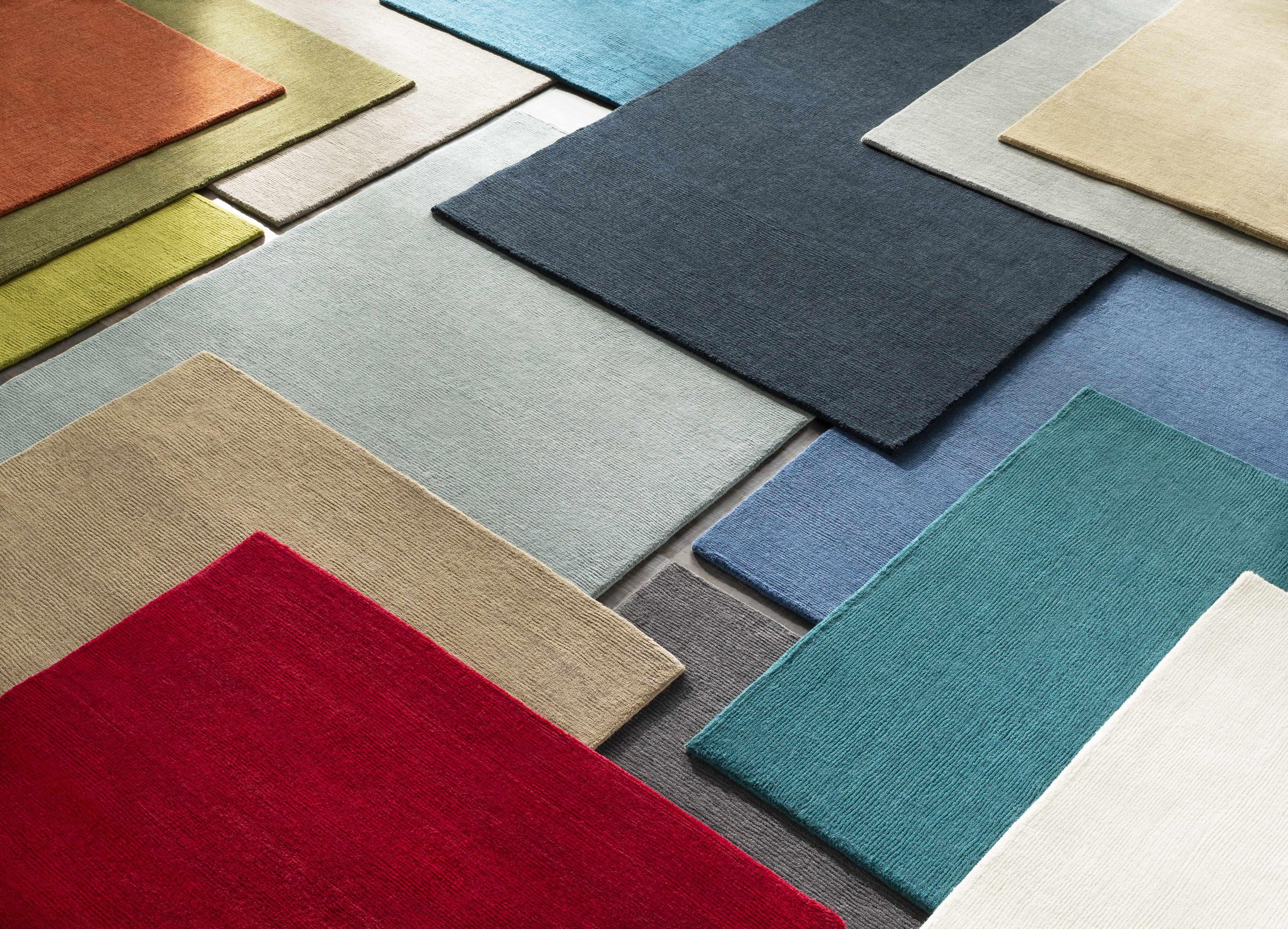 Hauteloom Brockton Wool Gray Area Rug - A Touch of Contemporary Elegance