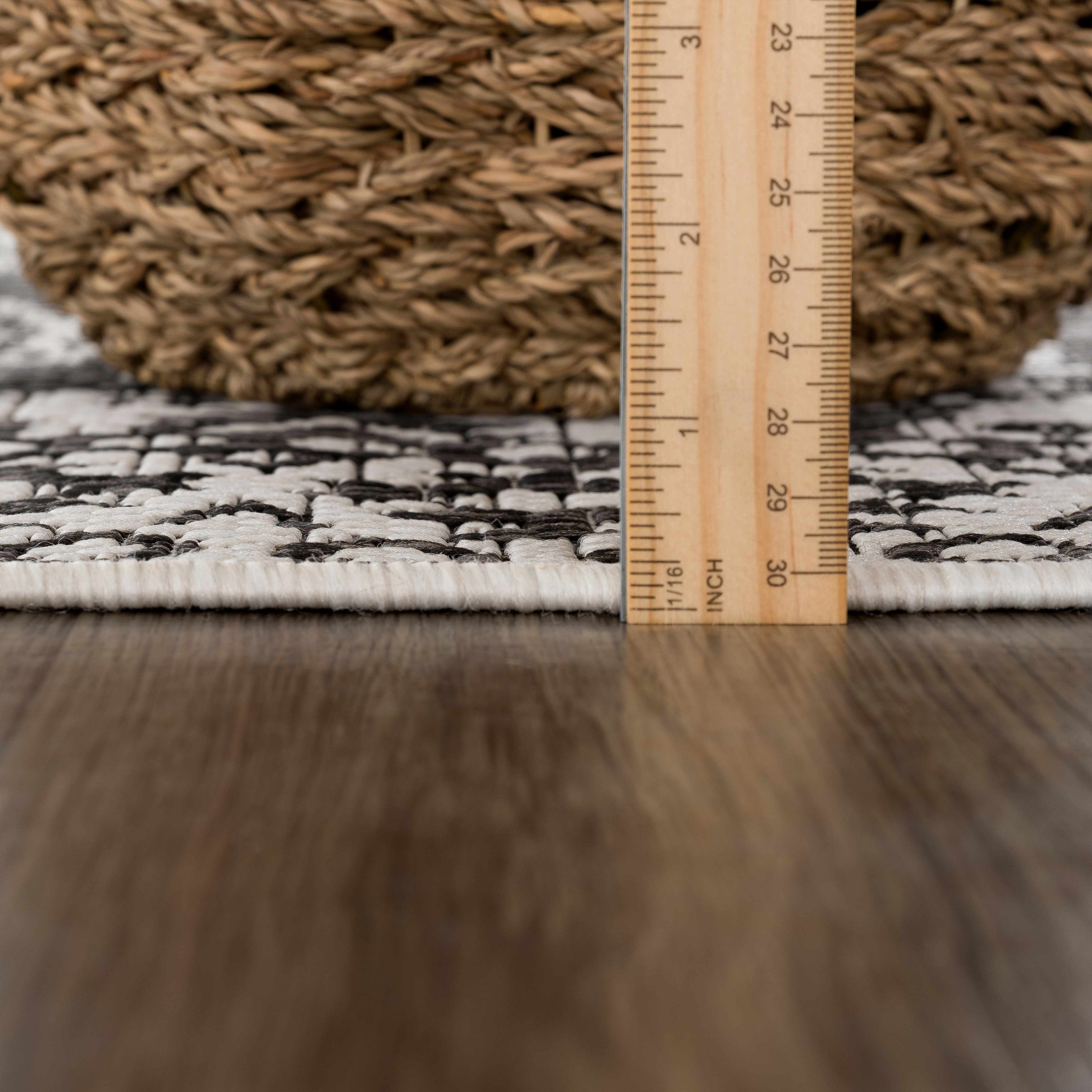 Exquisite Hauteloom Kingscliff Area Rug - Transform Your Space