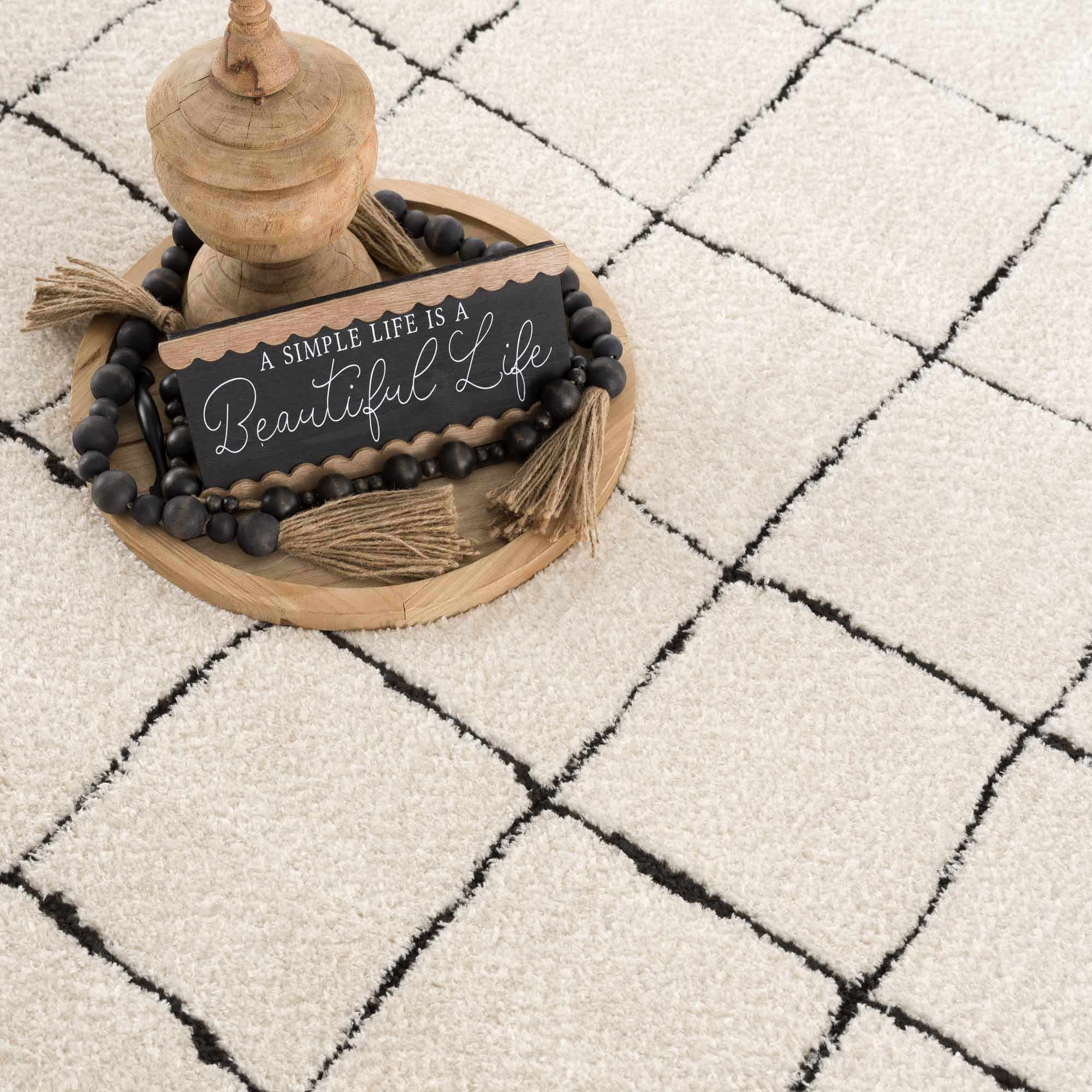Hauteloom Keanu Black & White Gambit Rug - Effortlessly Stylish!