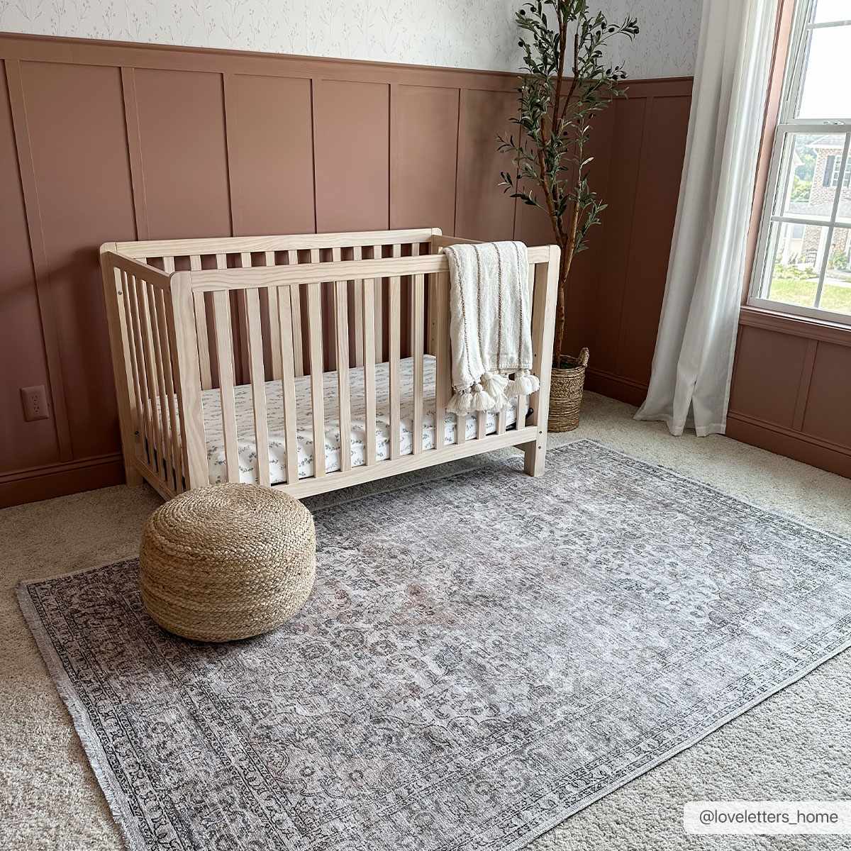 Hauteloom Cream Holi-2301 Washable Area Rug - The Perfect Choice for Your Home