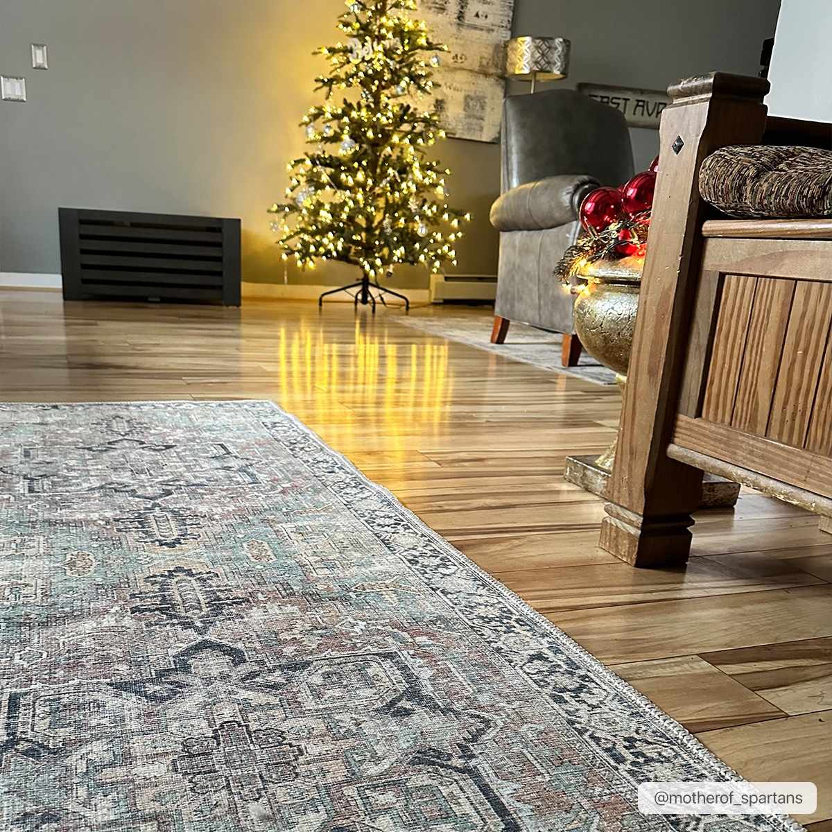 Hauteloom Green Nisa Vintage Washable Area Rug - A Timeless and Practical Addition to Your Space