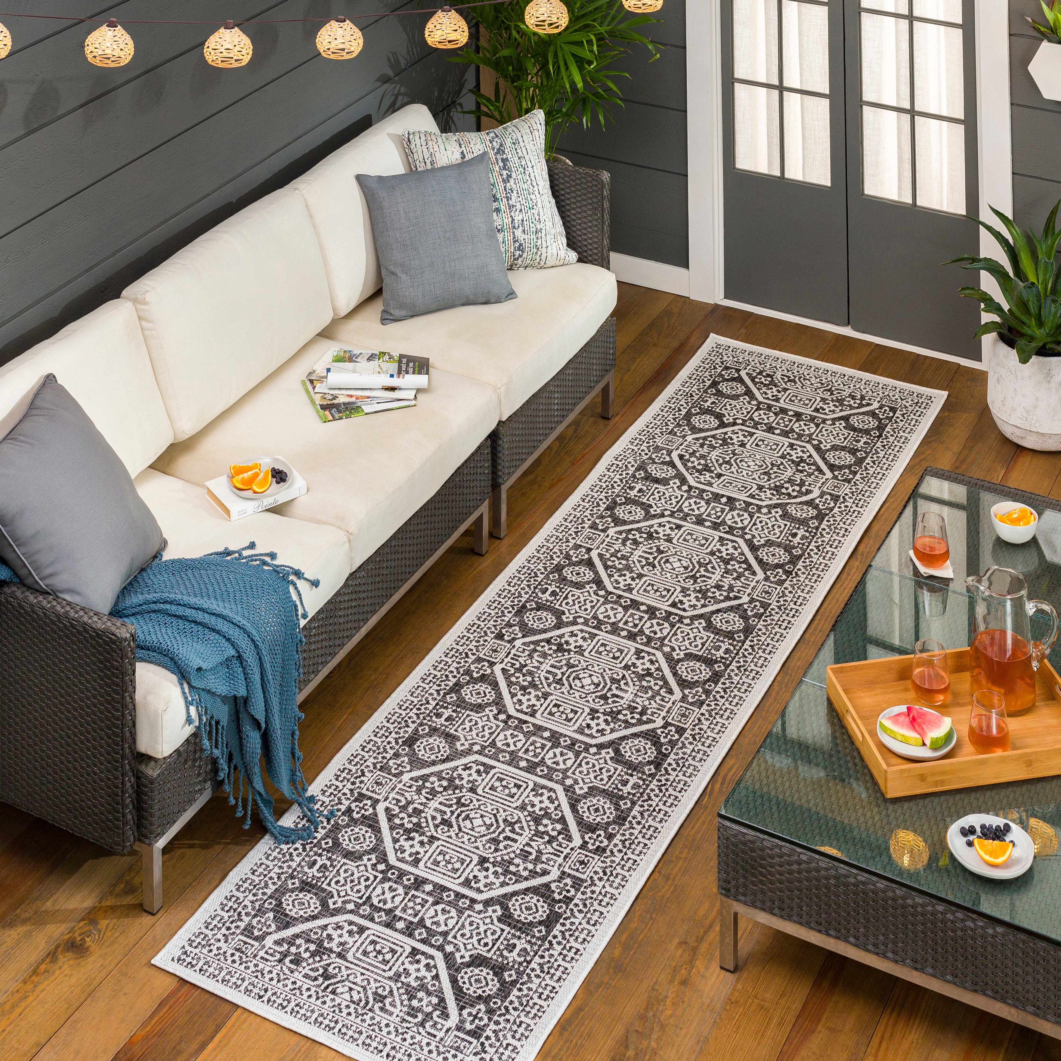 Exquisite Hauteloom Kingscliff Area Rug - Transform Your Space