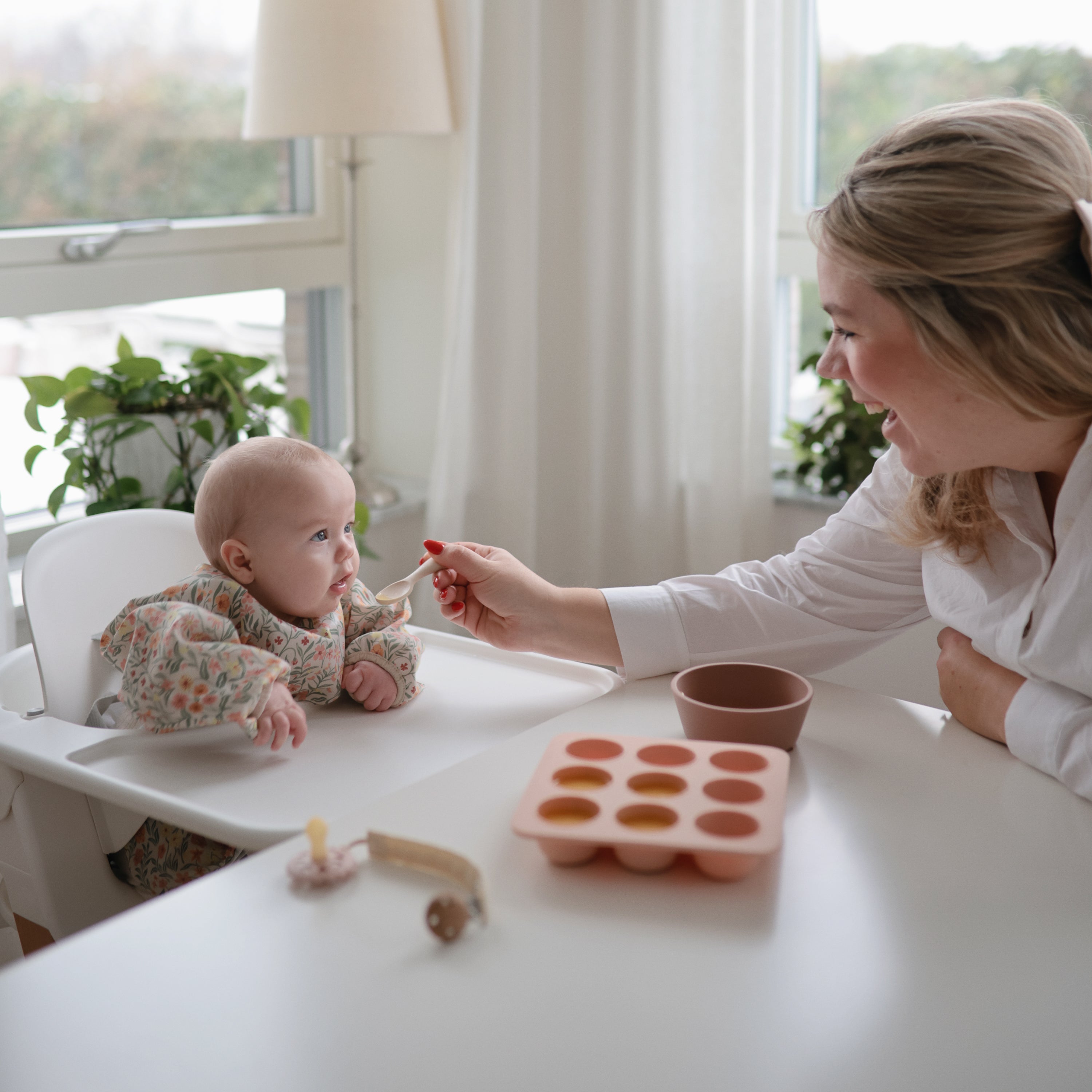 Messy Moments Made Easy: Mushie Long Sleeve Bib