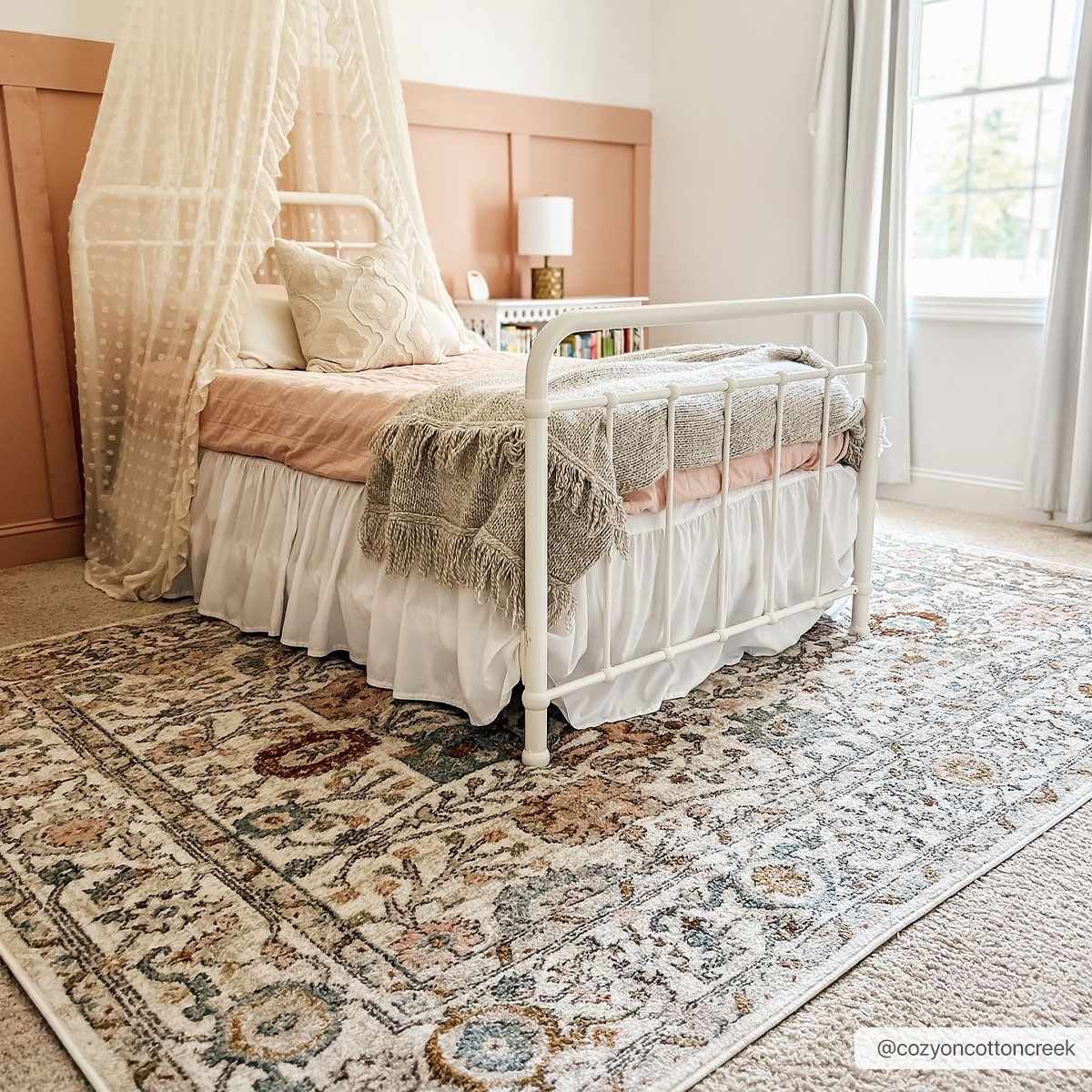 Luxurious Hauteloom Herstmonceux Area Rug - Transform Your Space!