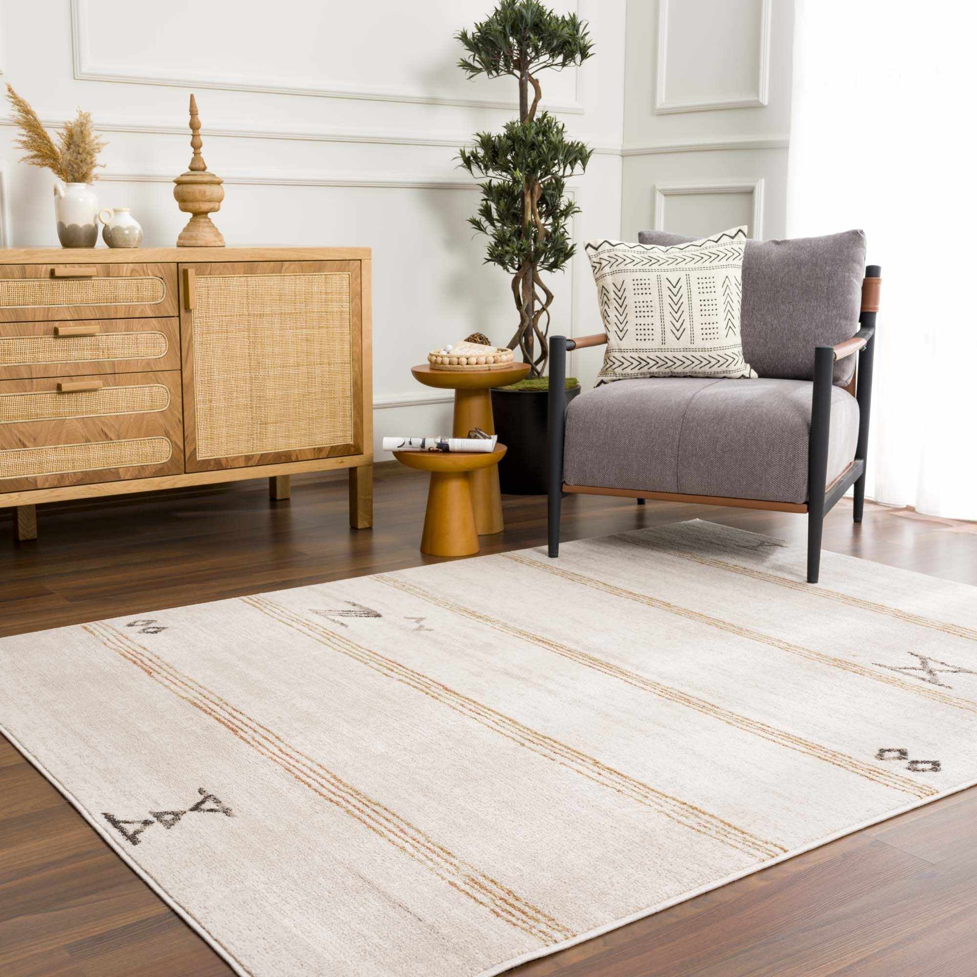Elegant Hauteloom Deja Cream & Gold Area Rug