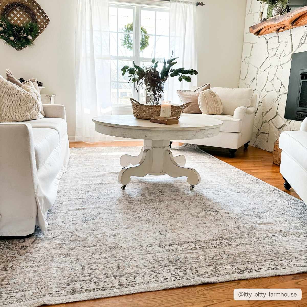 Hauteloom Cream Holi-2301 Washable Area Rug - The Perfect Choice for Your Home