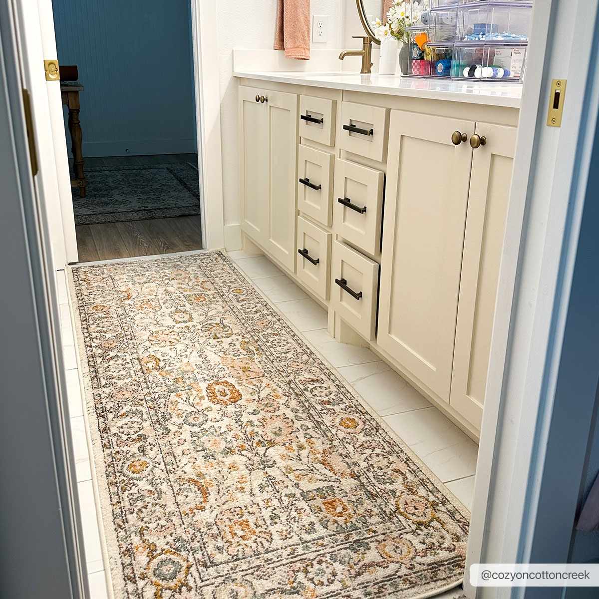 Luxurious Hauteloom Herstmonceux Area Rug - Transform Your Space!