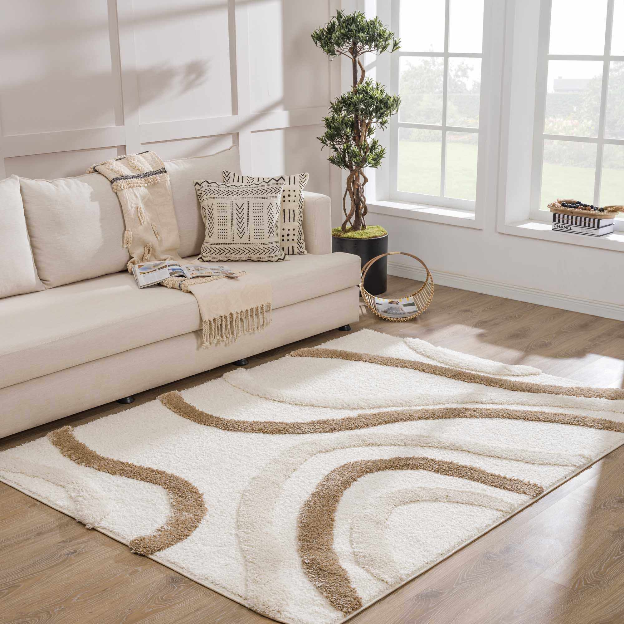 Luxurious Hauteloom Espiye Embossed Plush Rug