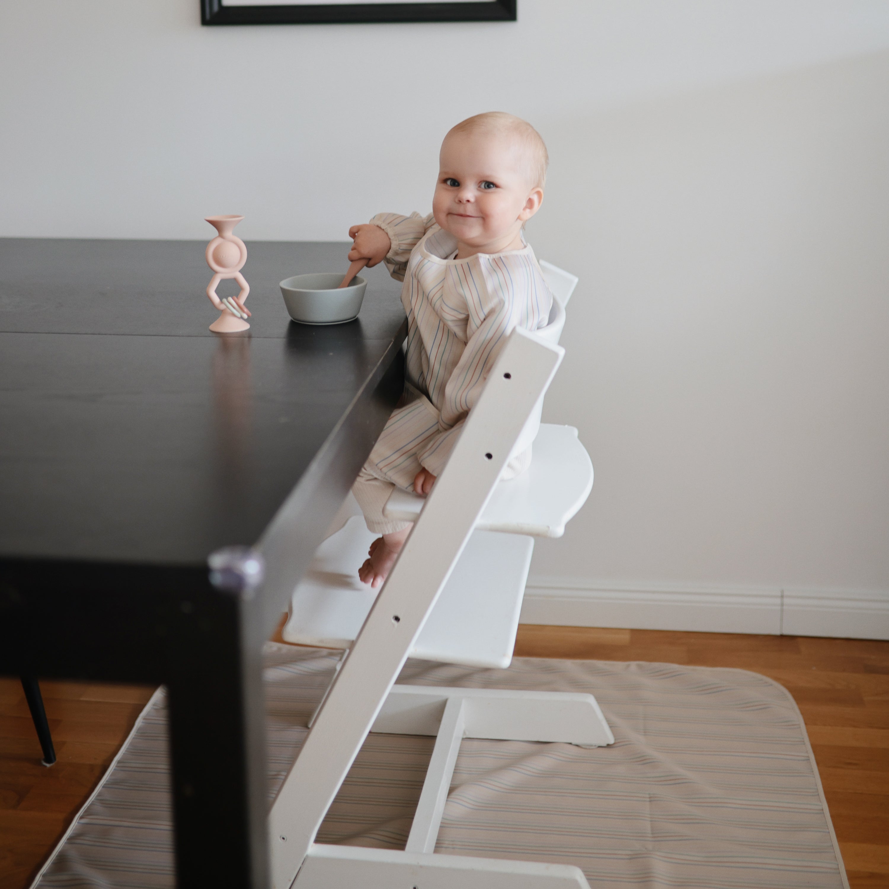 Messy Moments Made Easy: Mushie Long Sleeve Bib