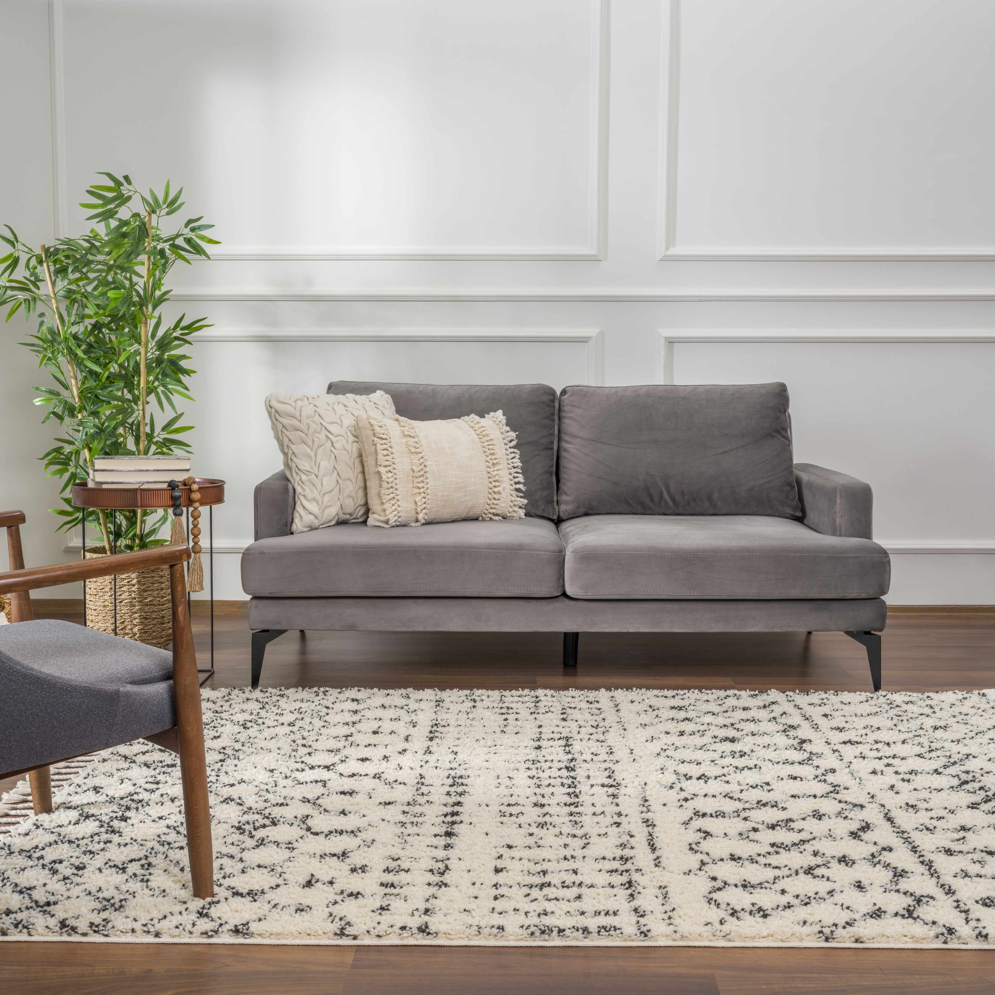 Luxurious Hauteloom Kibureau Cream Trellis Shag Area Rug - Transform Your Space