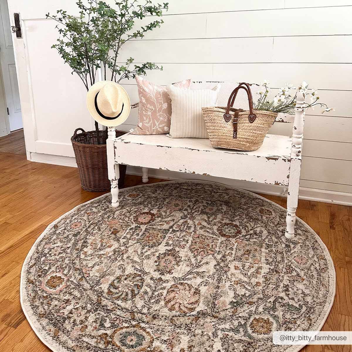 Luxurious Hauteloom Herstmonceux Area Rug - Transform Your Space!