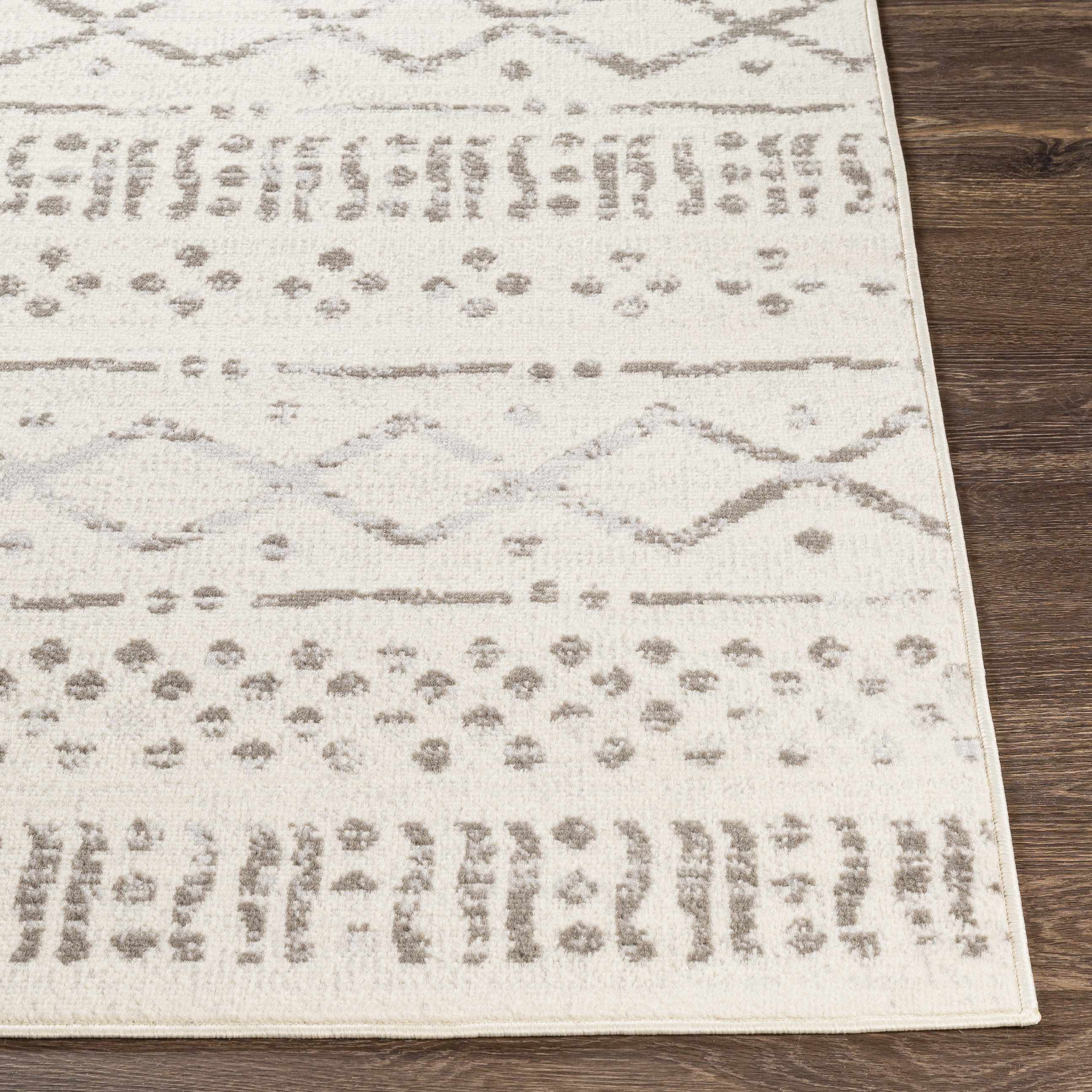Exquisite Hauteloom Geebung Tribal Area Rug - Transform Your Space