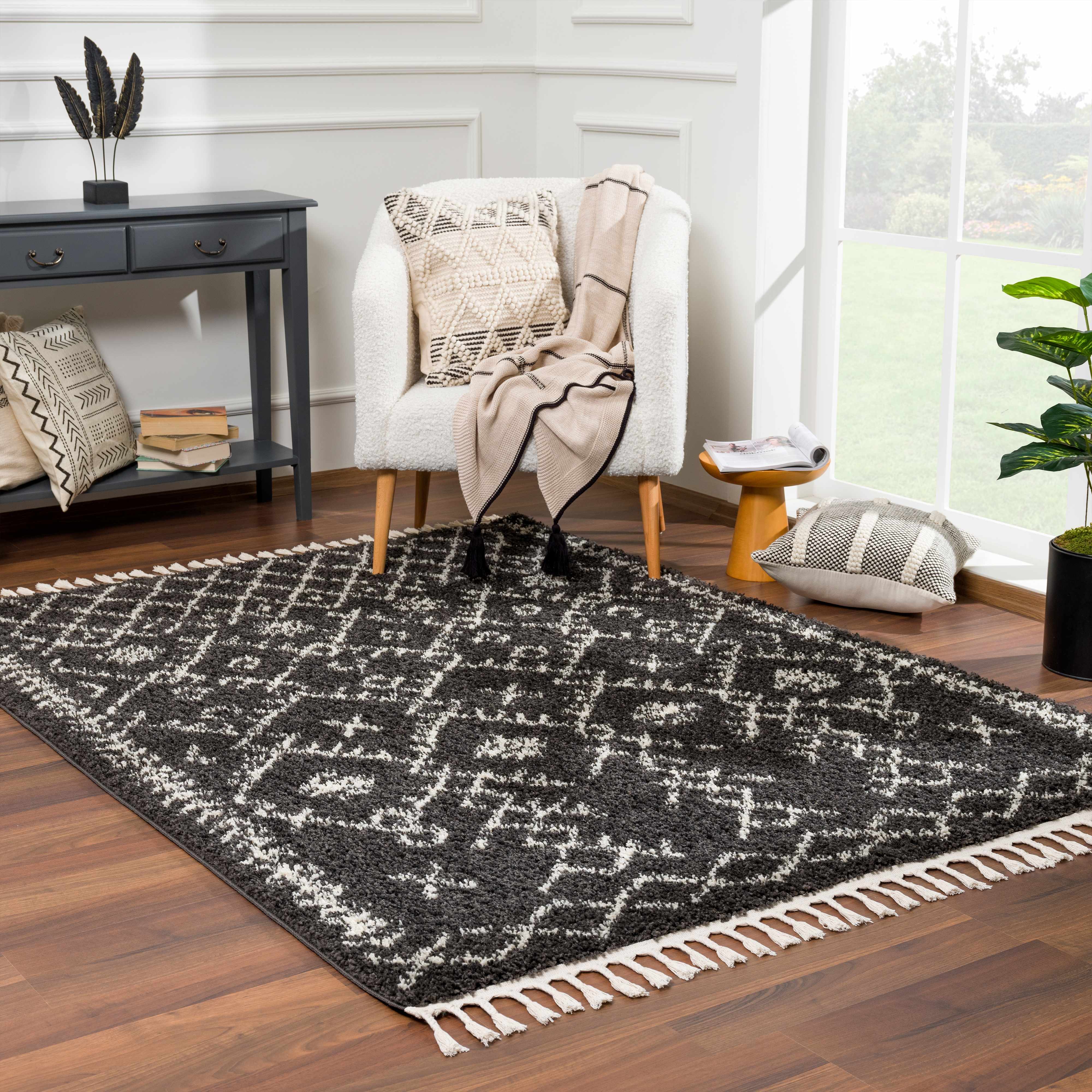 Indulge in Luxury: Hauteloom Godalming Black Plush Carpet