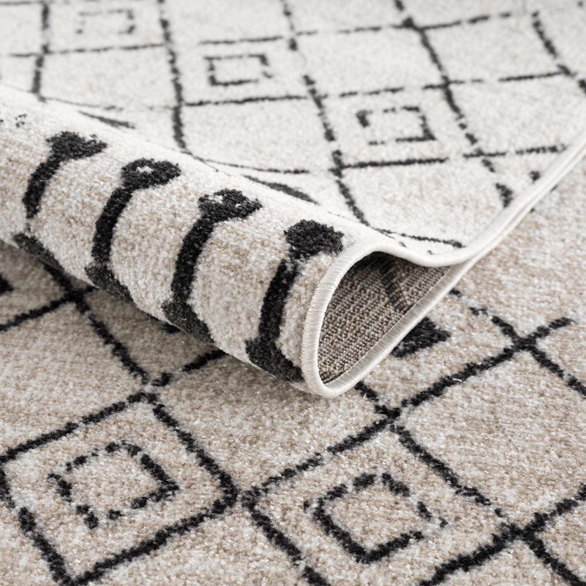 Gorgeous Hauteloom Joppatowne Washable Area Rug - Transform Your Space!
