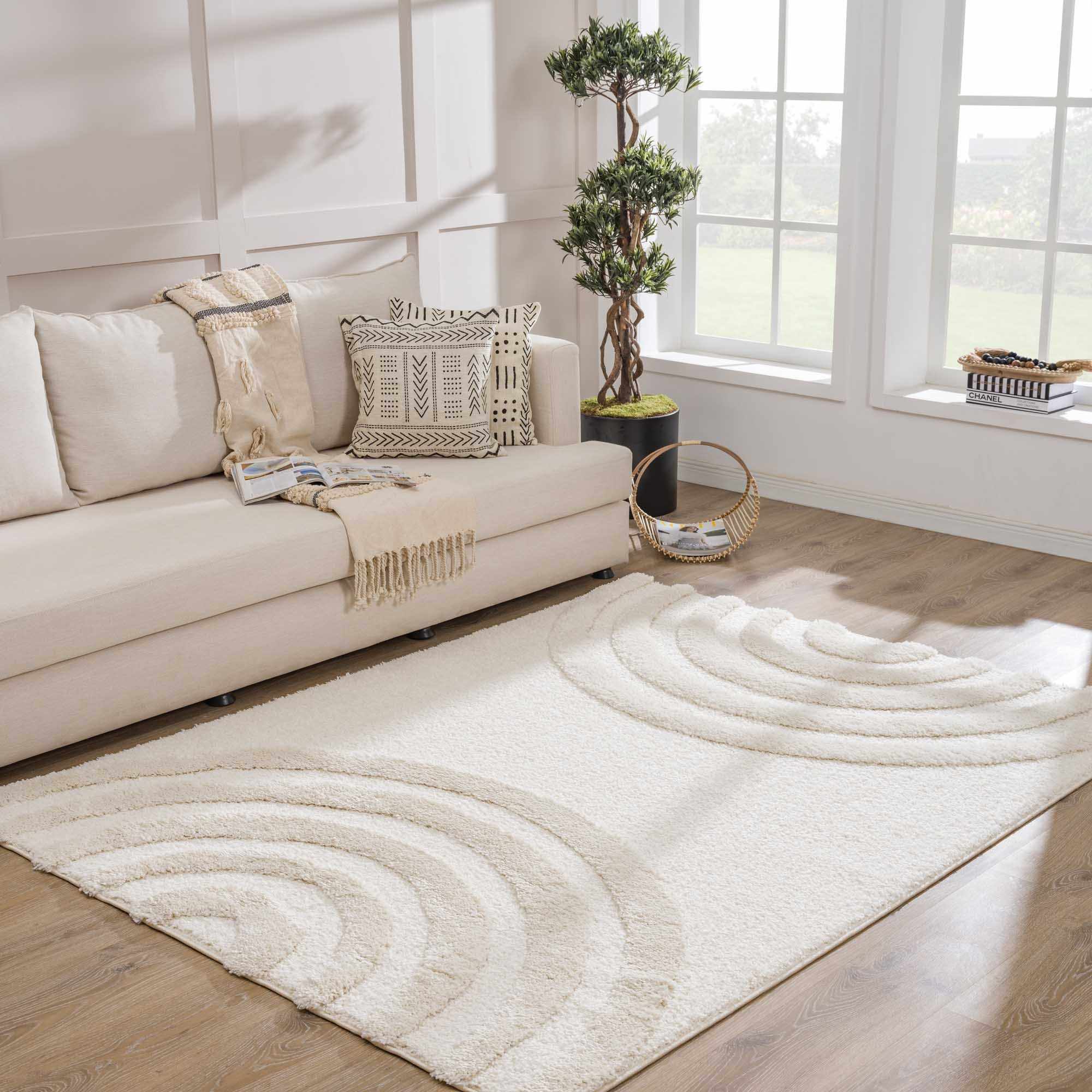 Luxurious Hauteloom Connerton Area Rug