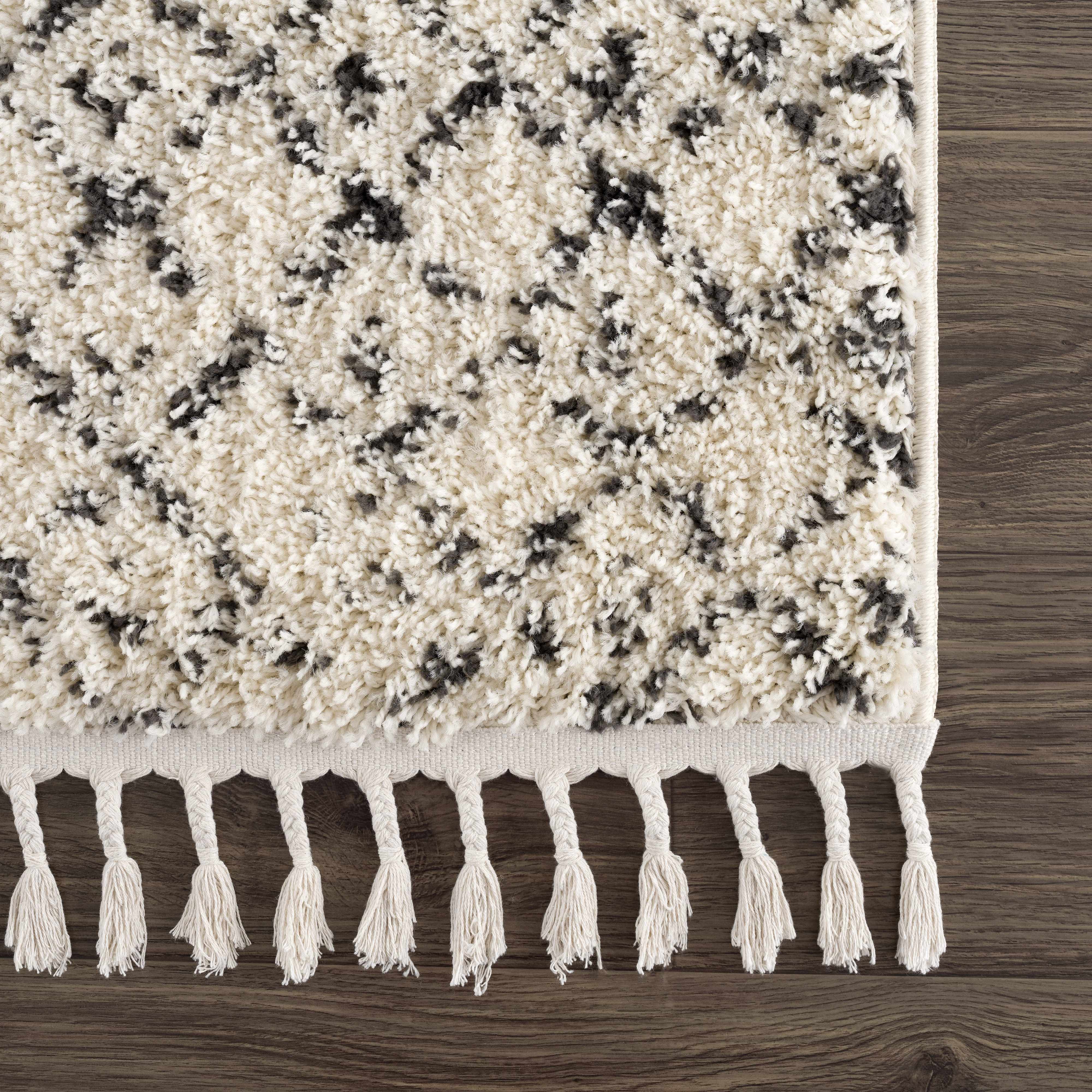 Luxurious Hauteloom Kibureau Cream Trellis Shag Area Rug - Transform Your Space