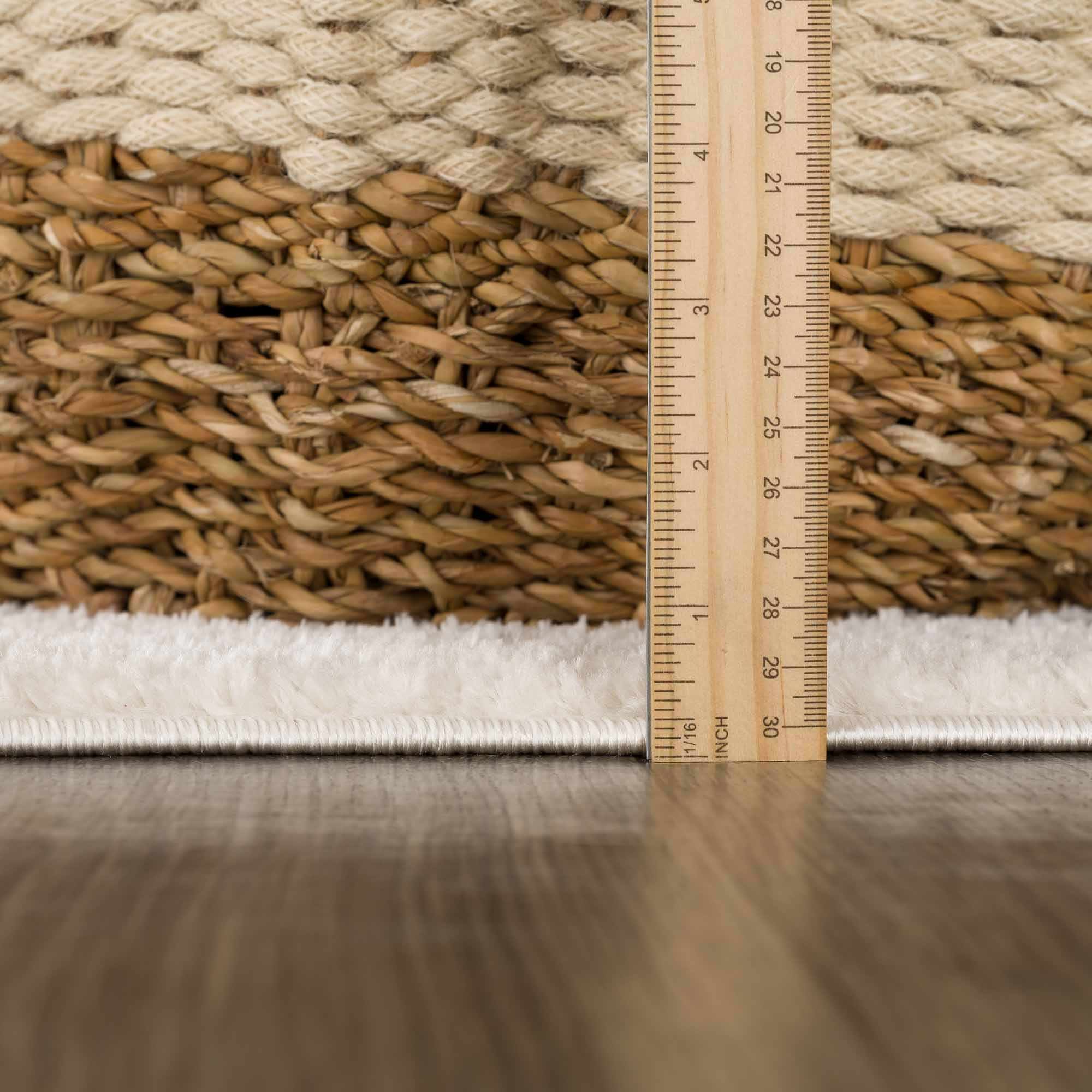 Stunning Hauteloom Keone Black & White Area Rug - Transform Your Space