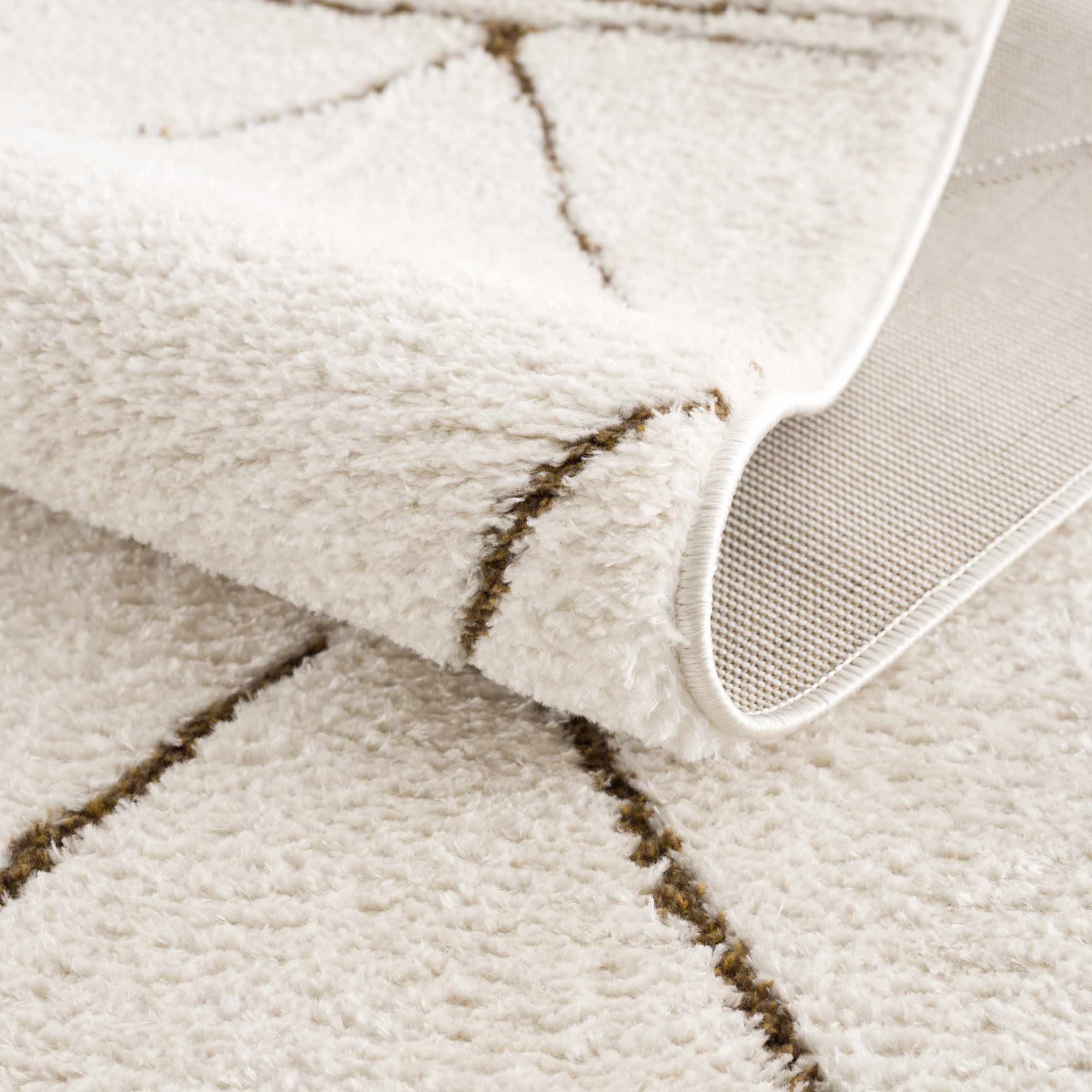 Exquisite Hauteloom Keone Area Rug