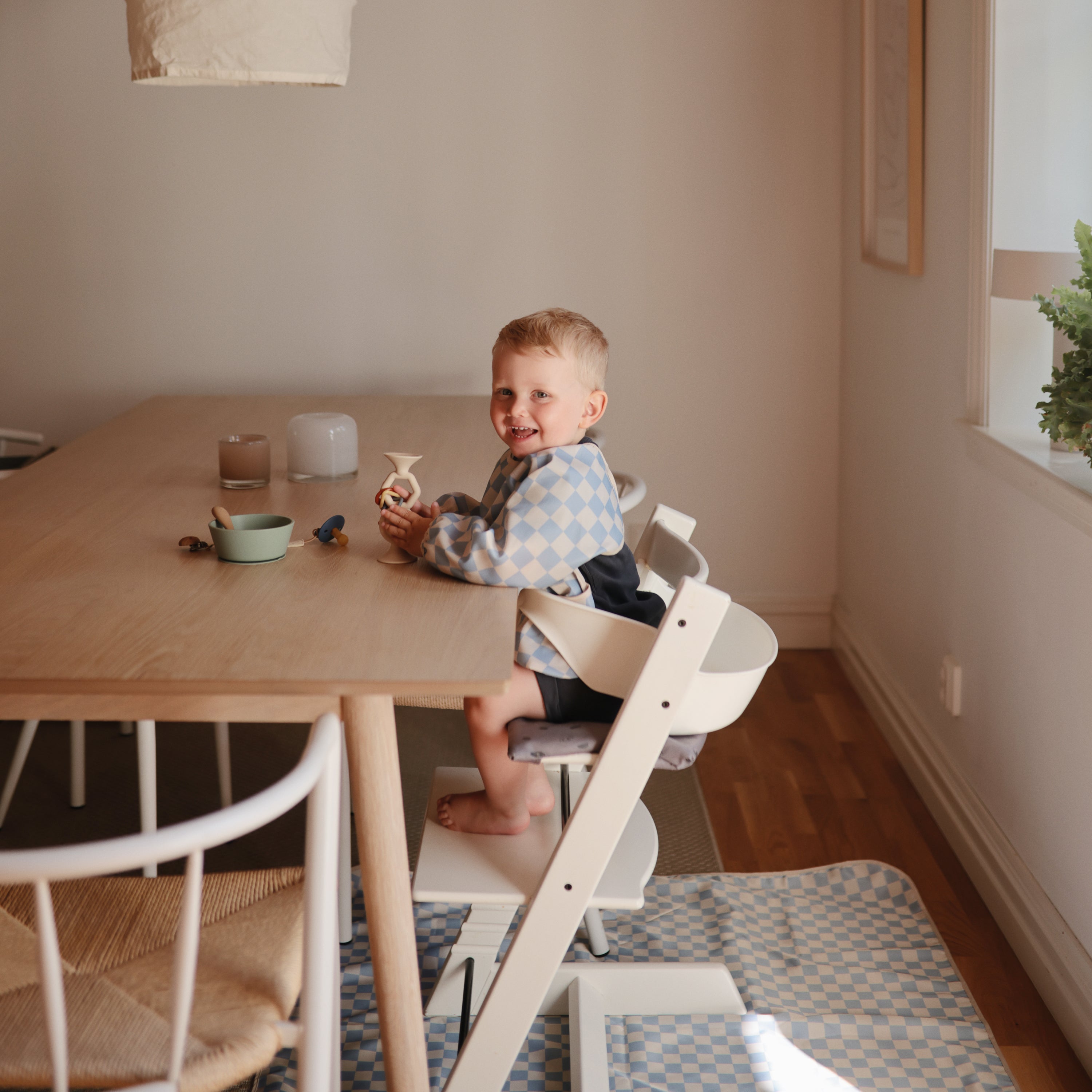 Messy Moments Made Easy: Mushie Long Sleeve Bib