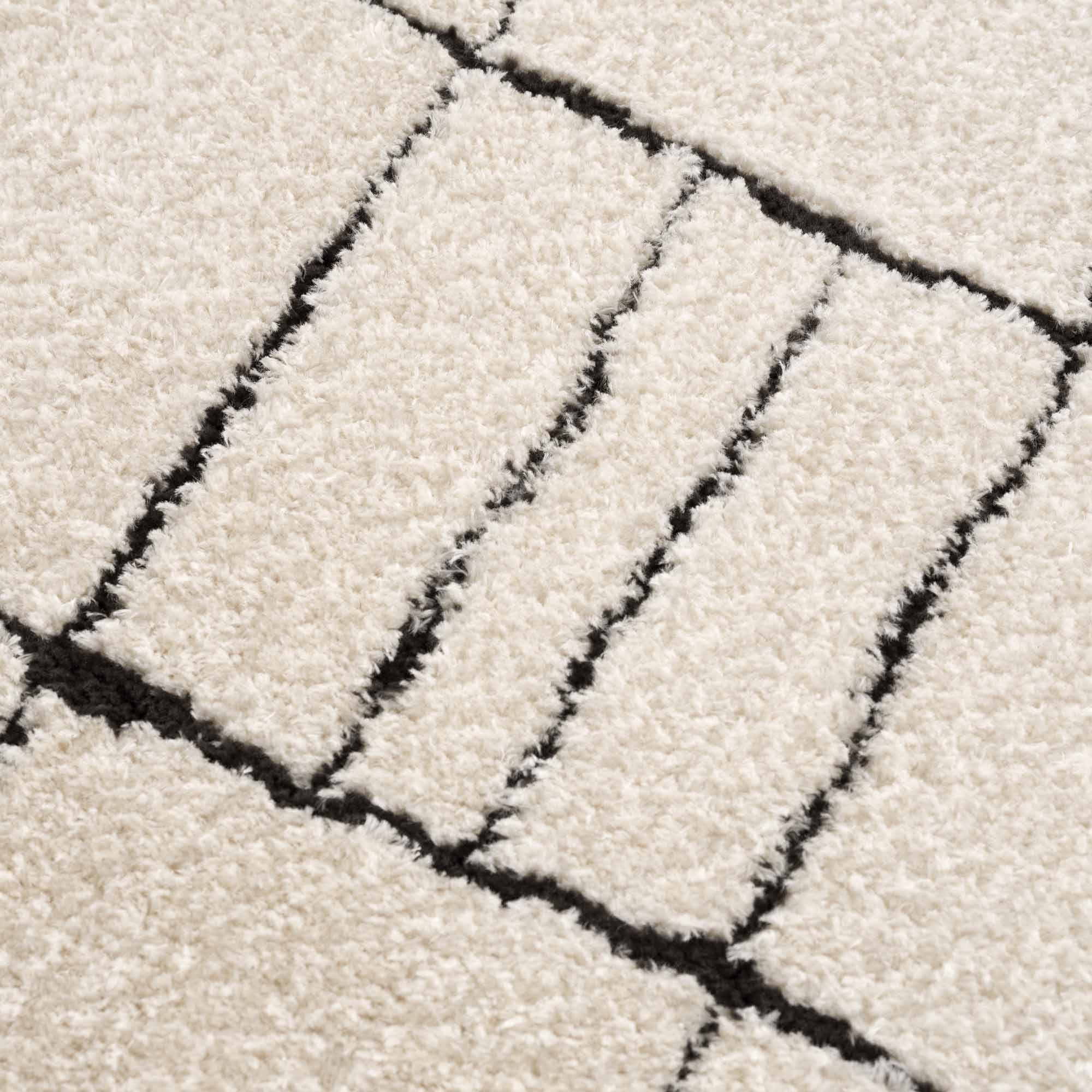 Hauteloom Keanu Black & White Gambit Rug - Effortlessly Stylish!
