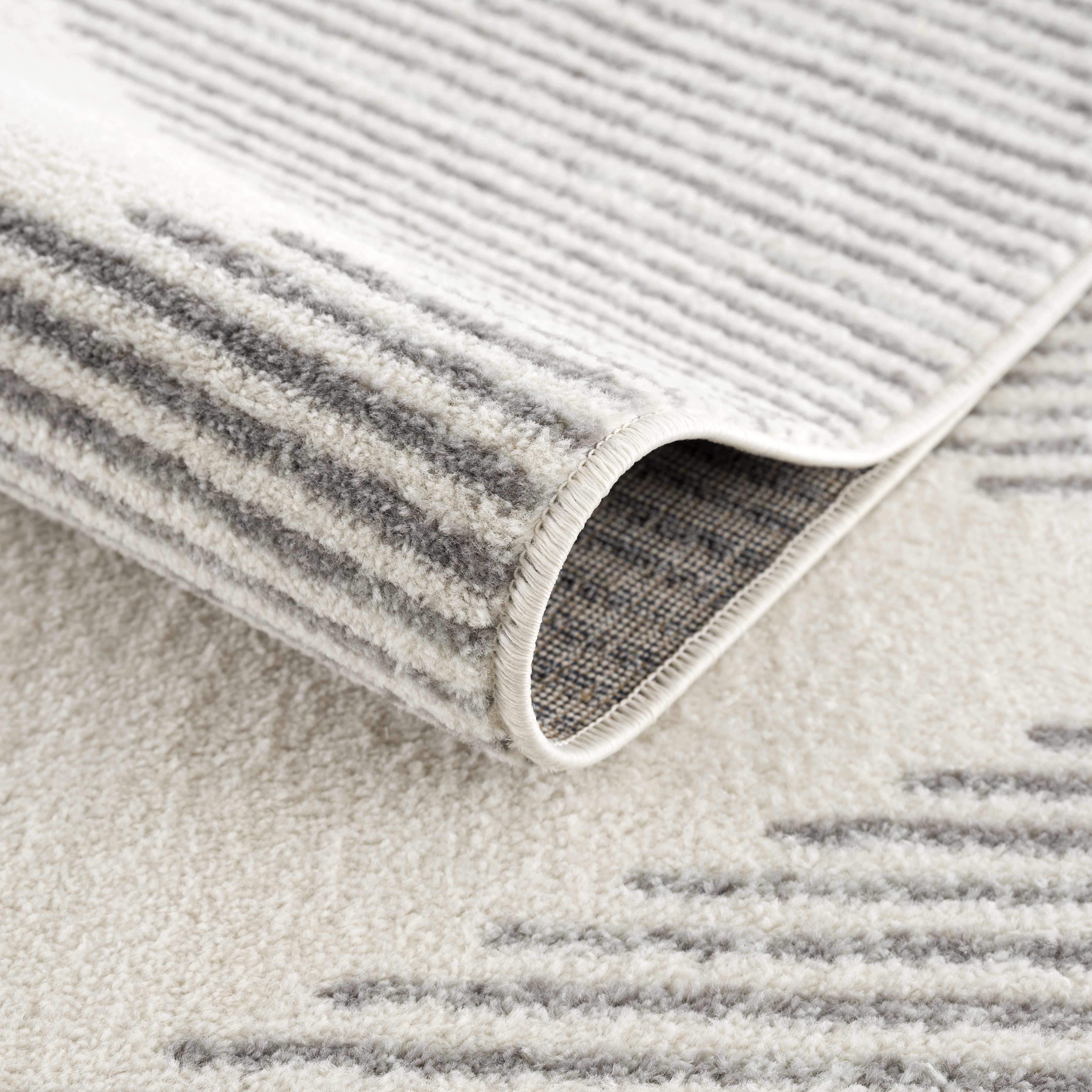 Hauteloom Marash KMRSH-4613: The Stylish and Durable Area Rug You've Been Looking For