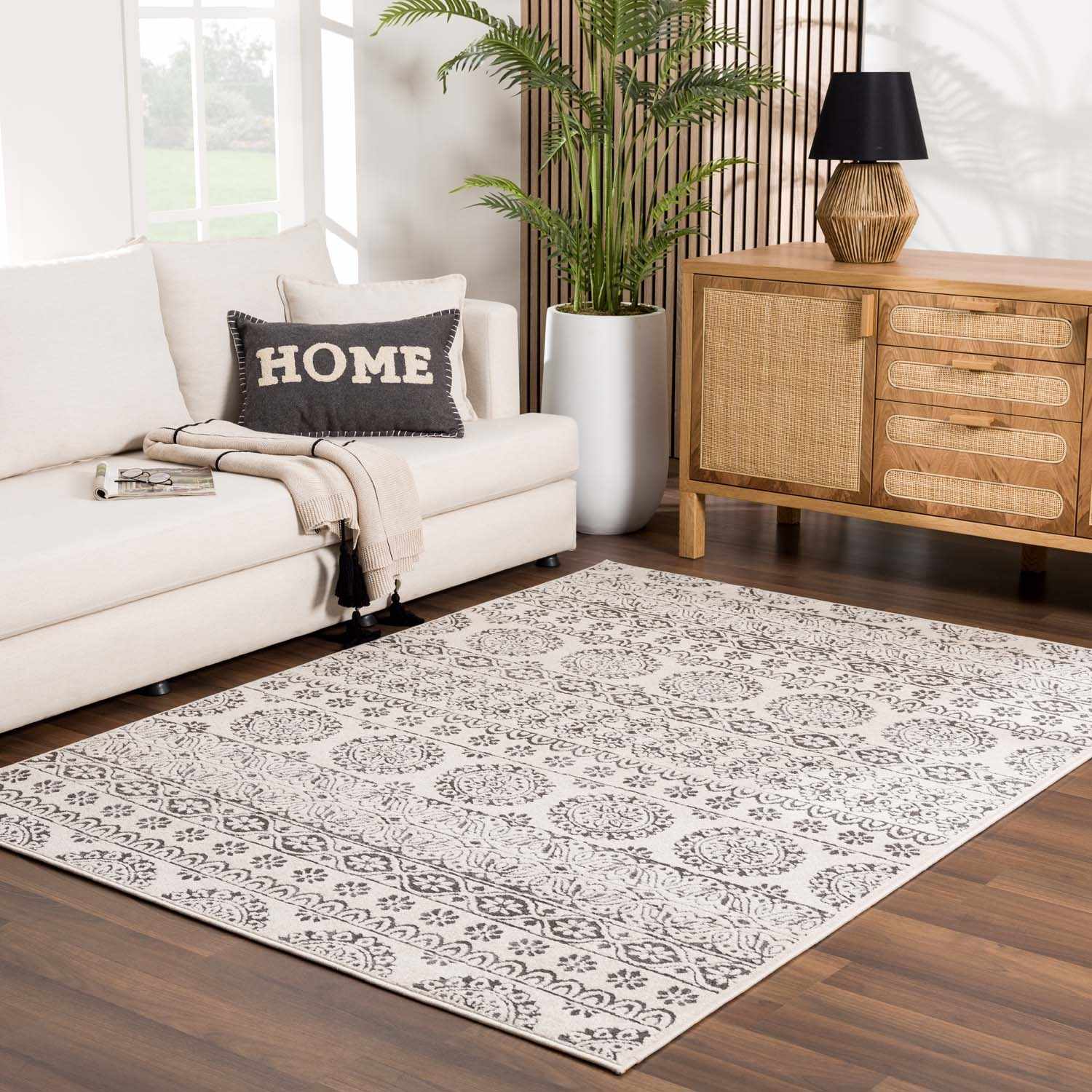 Exquisite Hauteloom Warroad Area Rug - Elevate Your Space