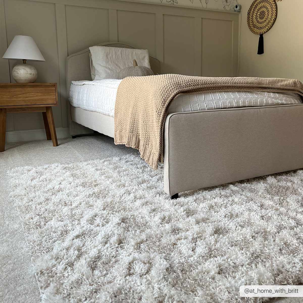 Luxurious Hauteloom Prompton Cream Plush Rug