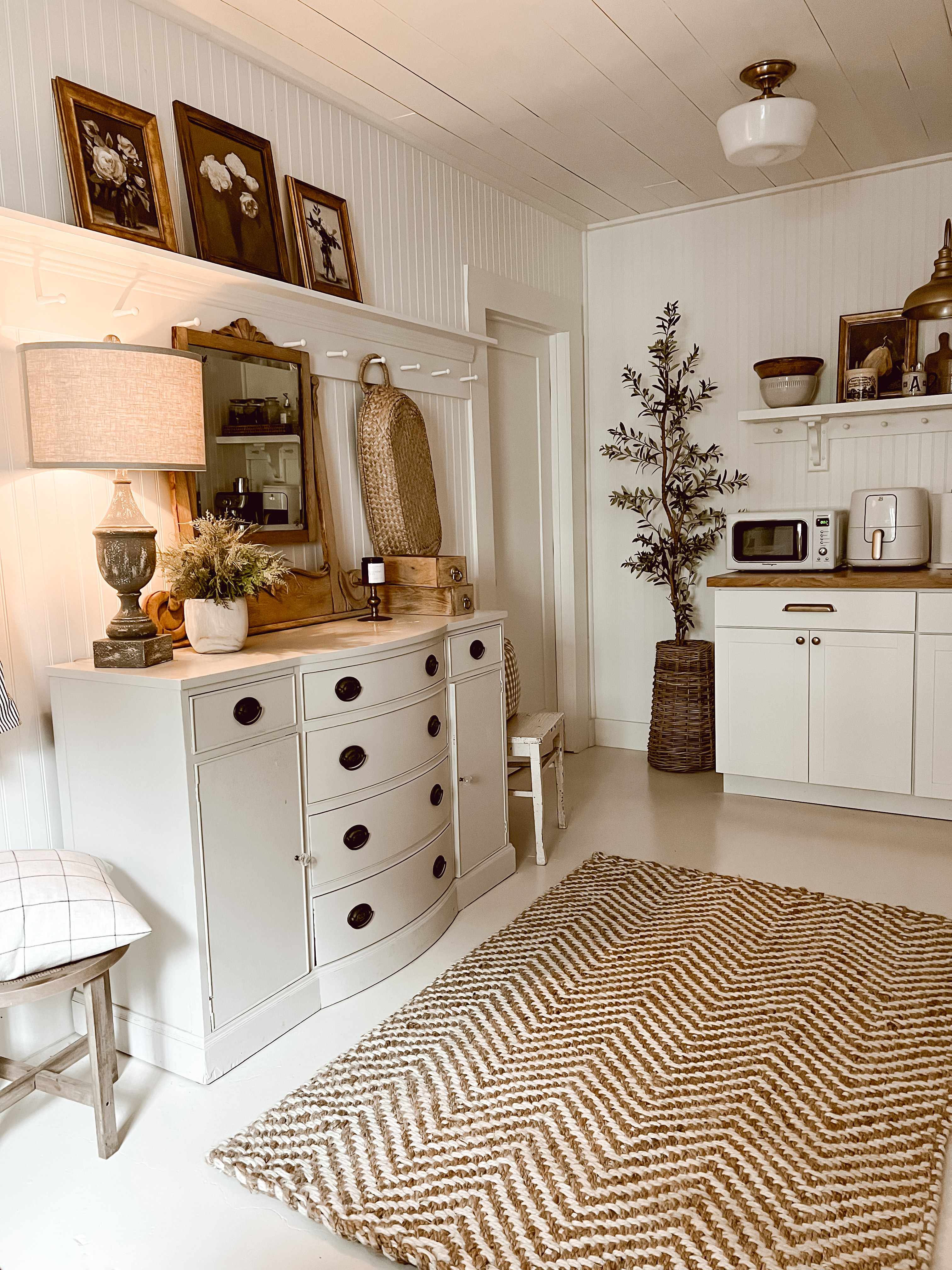 Hauteloom Aren Exquisite Jute Area Rug