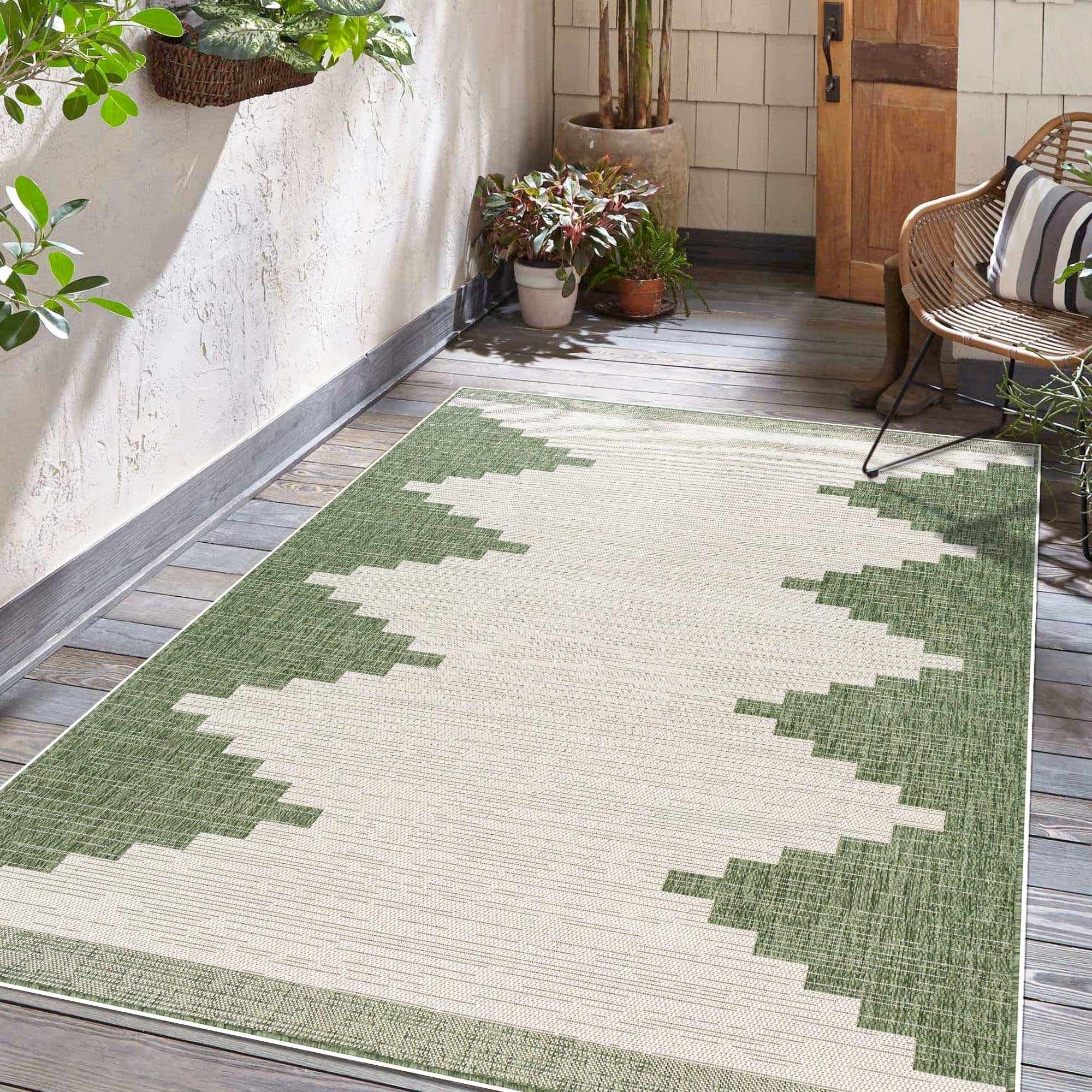Hauteloom Djugun Green Aztec-Inspired Outdoor Rug