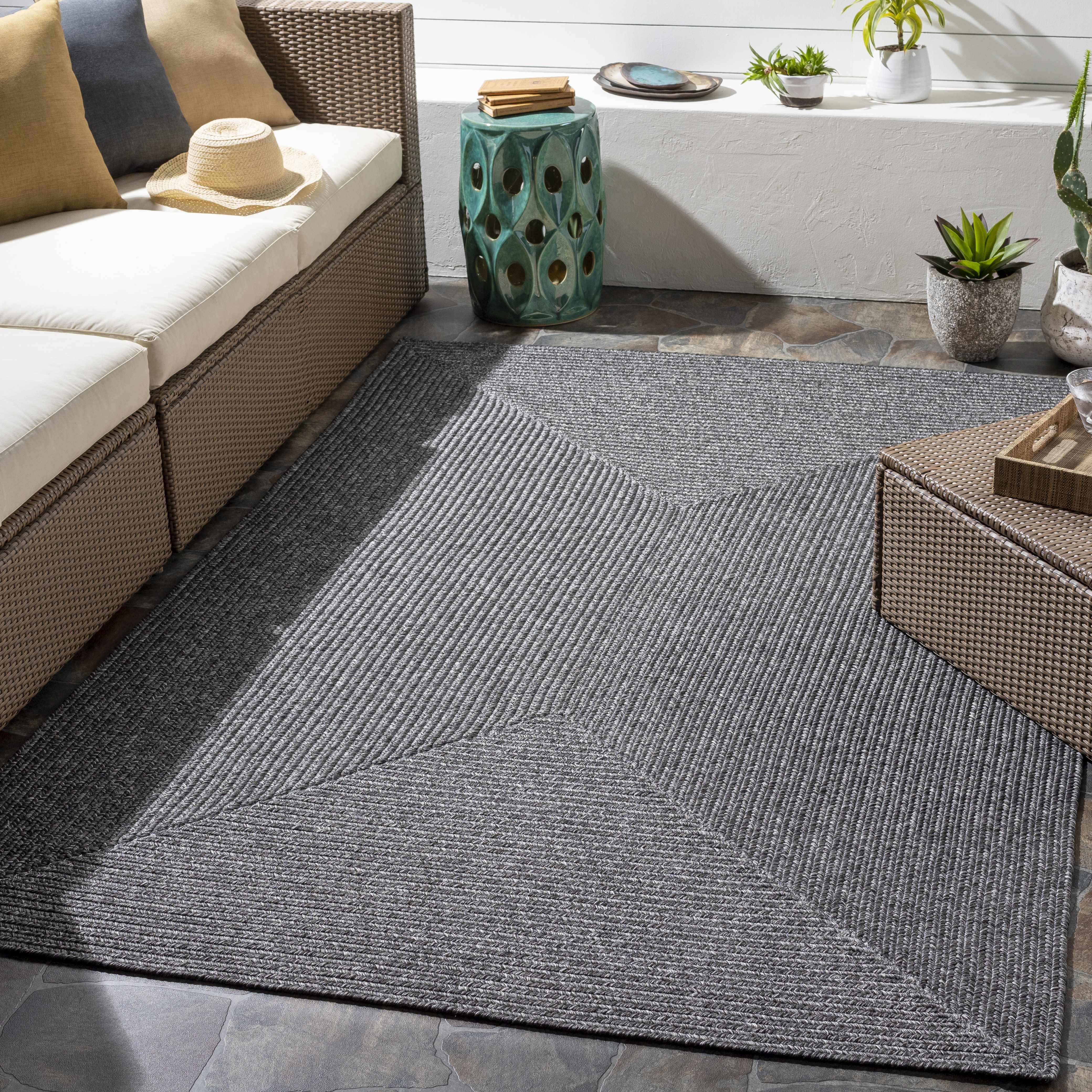 Stylish Black Braided Faux Jute Rug - Transform Your Space