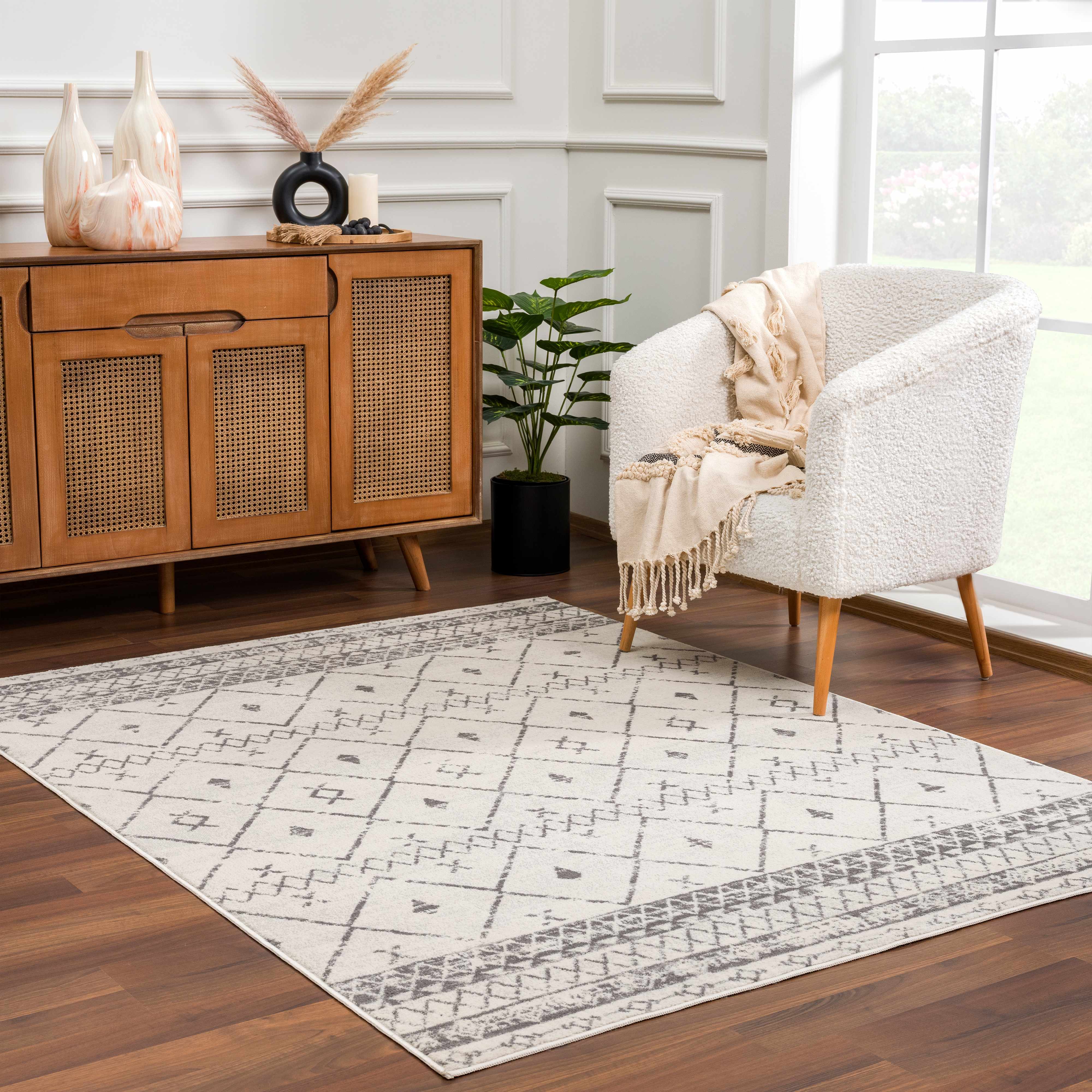 Hauteloom Newville: The Epitome of Stylish Area Rugs