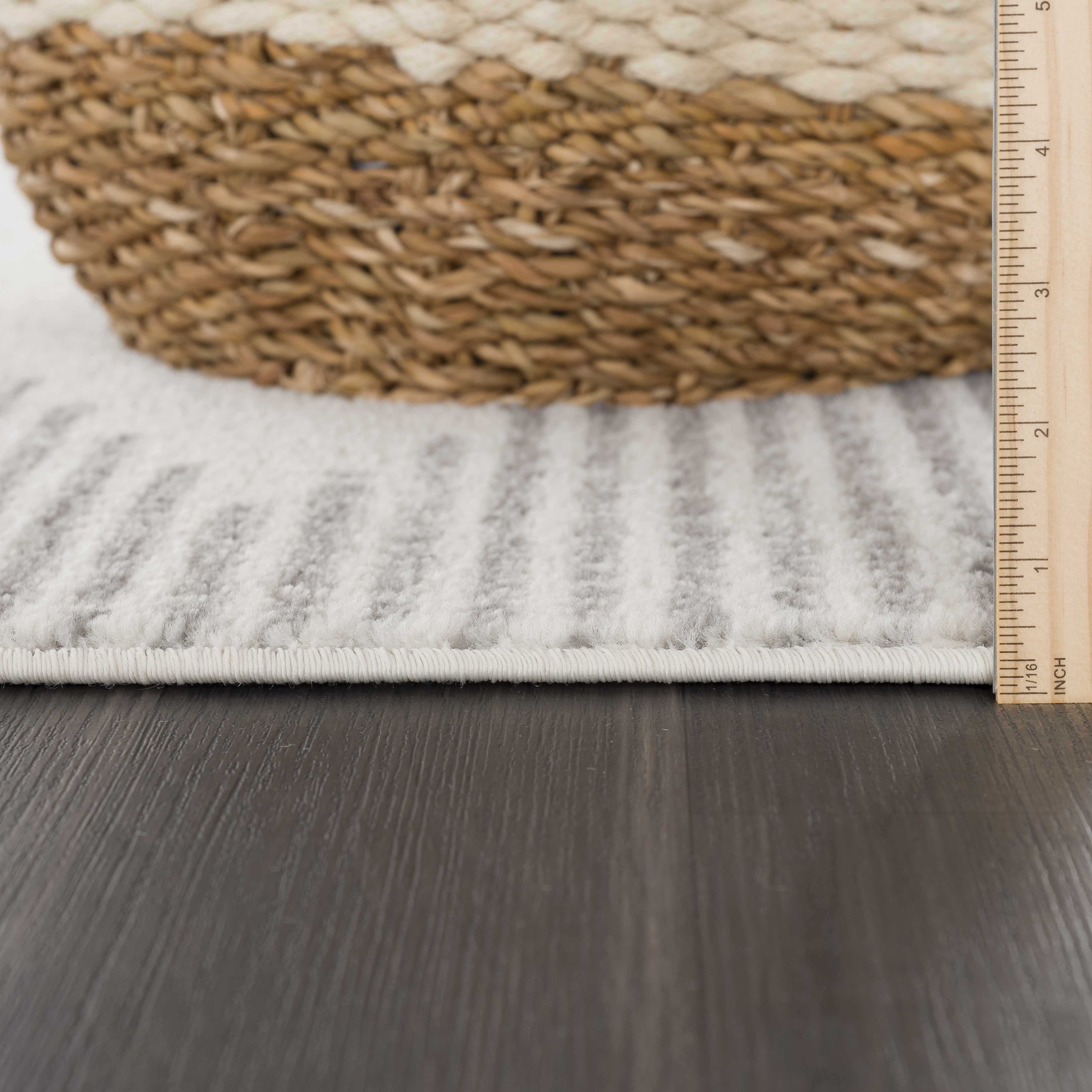 Hauteloom Marash KMRSH-4613: The Stylish and Durable Area Rug You've Been Looking For