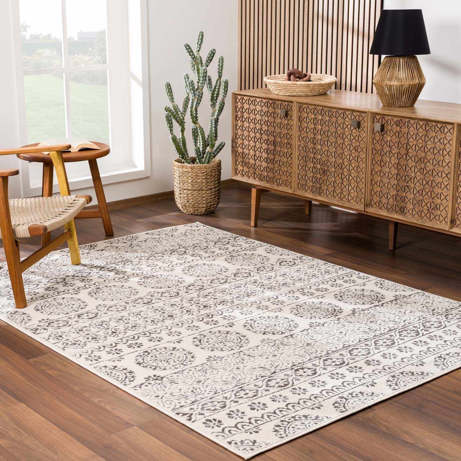 Exquisite Hauteloom Warroad Area Rug - Elevate Your Space