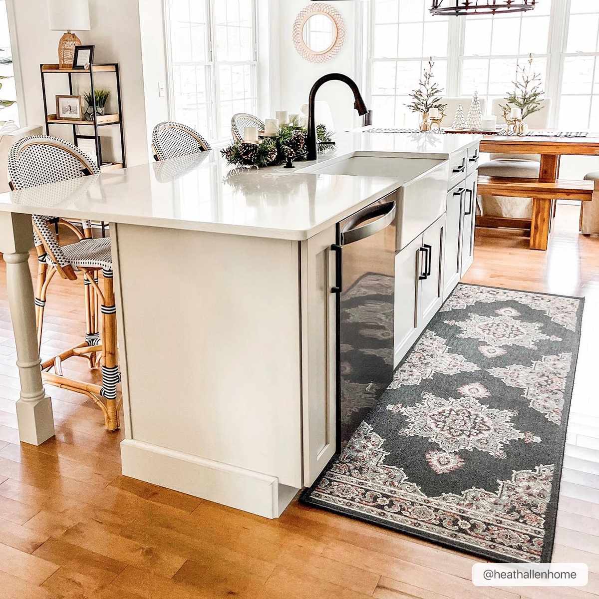 Exquisite Hauteloom Roseglen Brown Medallion Area Rug