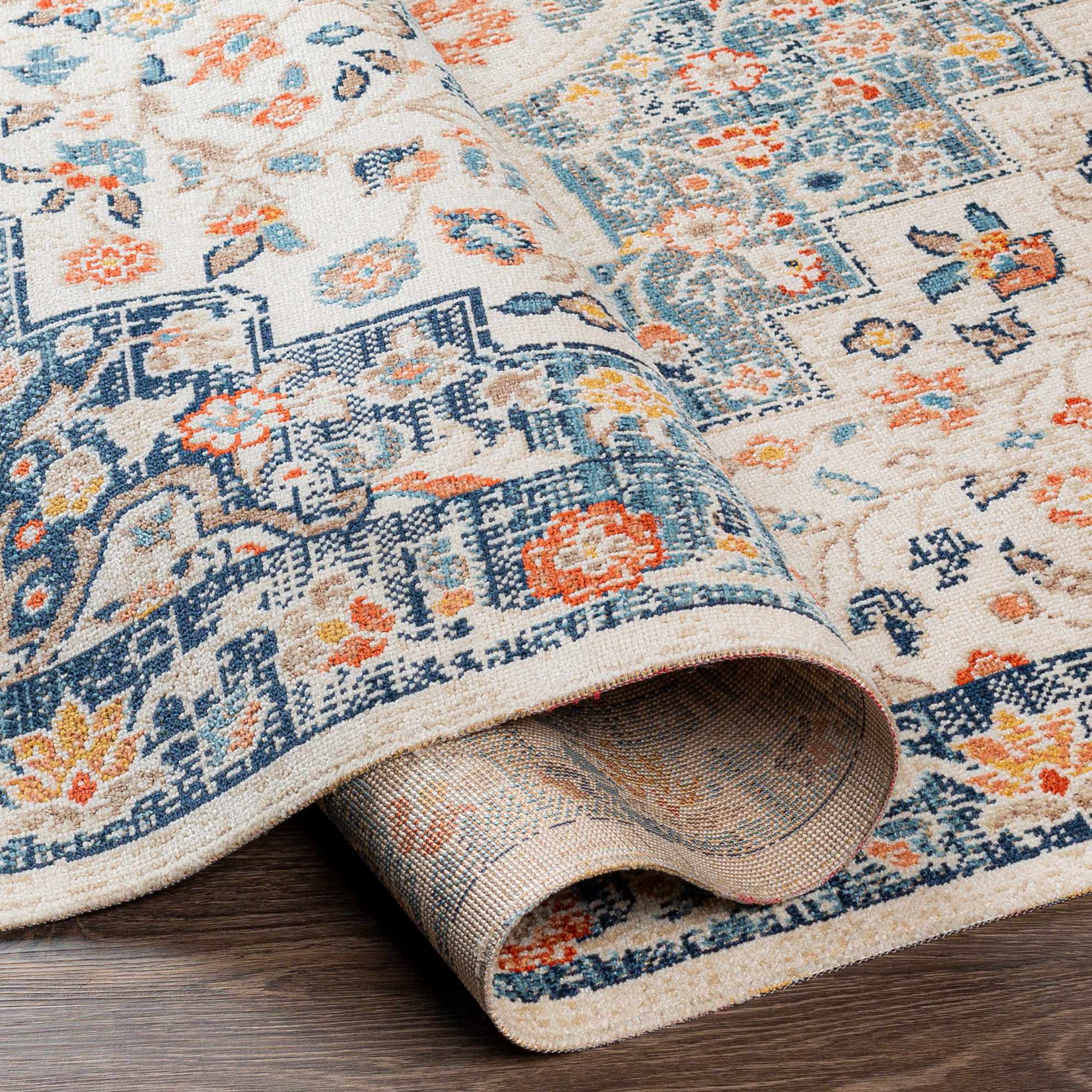 Hauteloom Invermere: Your Ideal Outdoor Rug