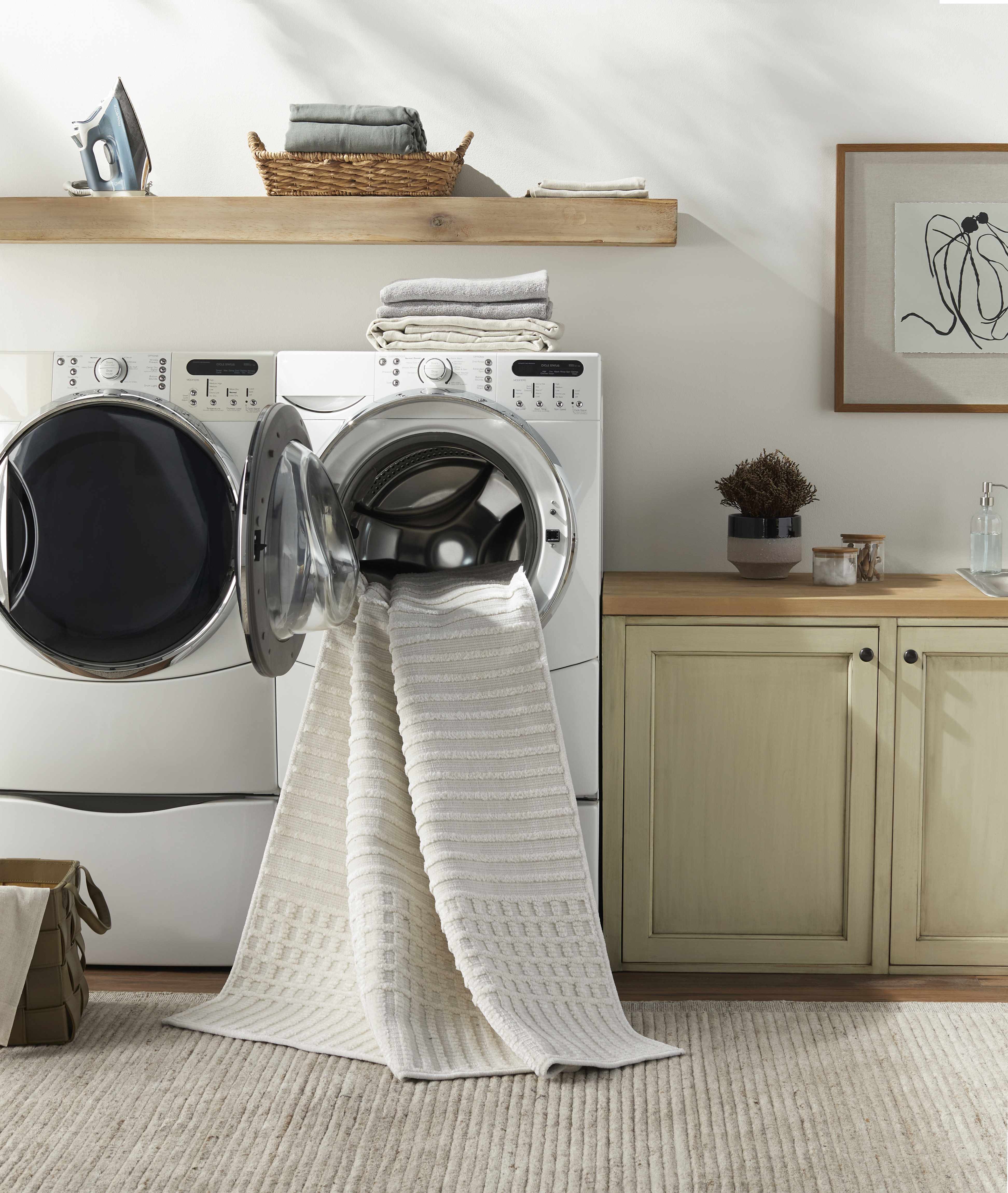 Hauteloom Rhun: Your Stylish and Convenient Washable Area Rug