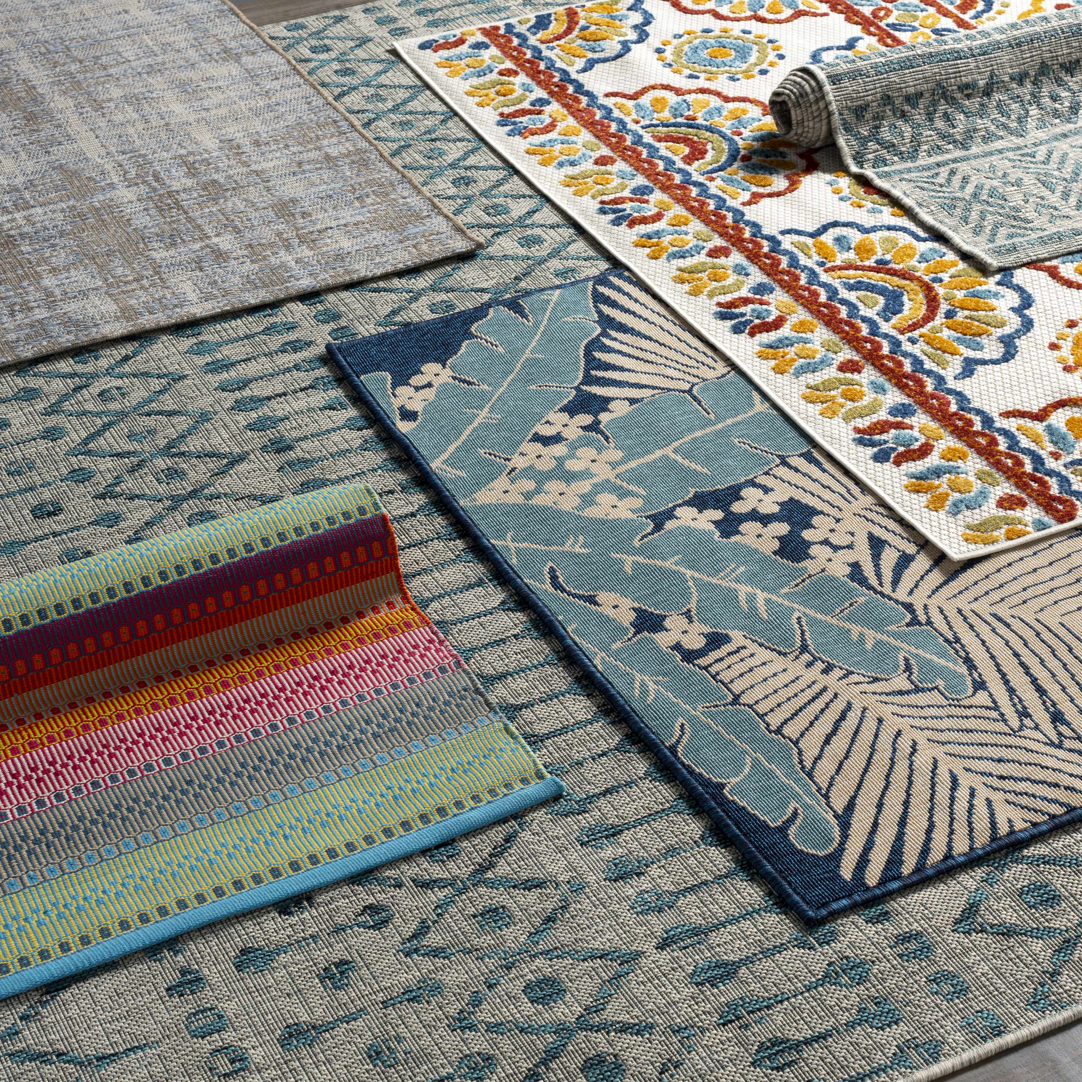 Exquisite Hauteloom Ambridge Area Rug - A Must-Have for Your Space
