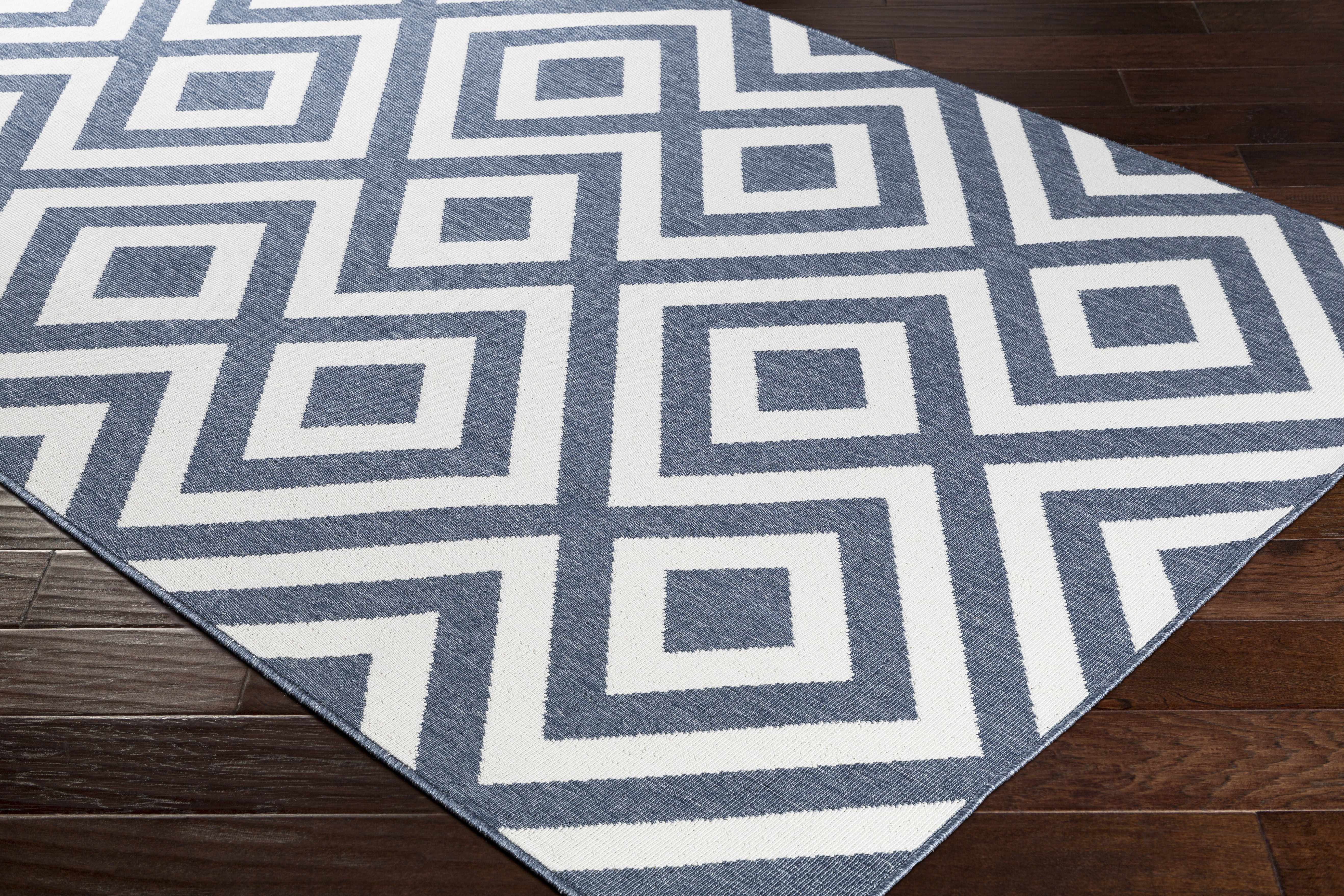 Grab Your Hauteloom Abilene Outdoor Rug on Clearance Now!