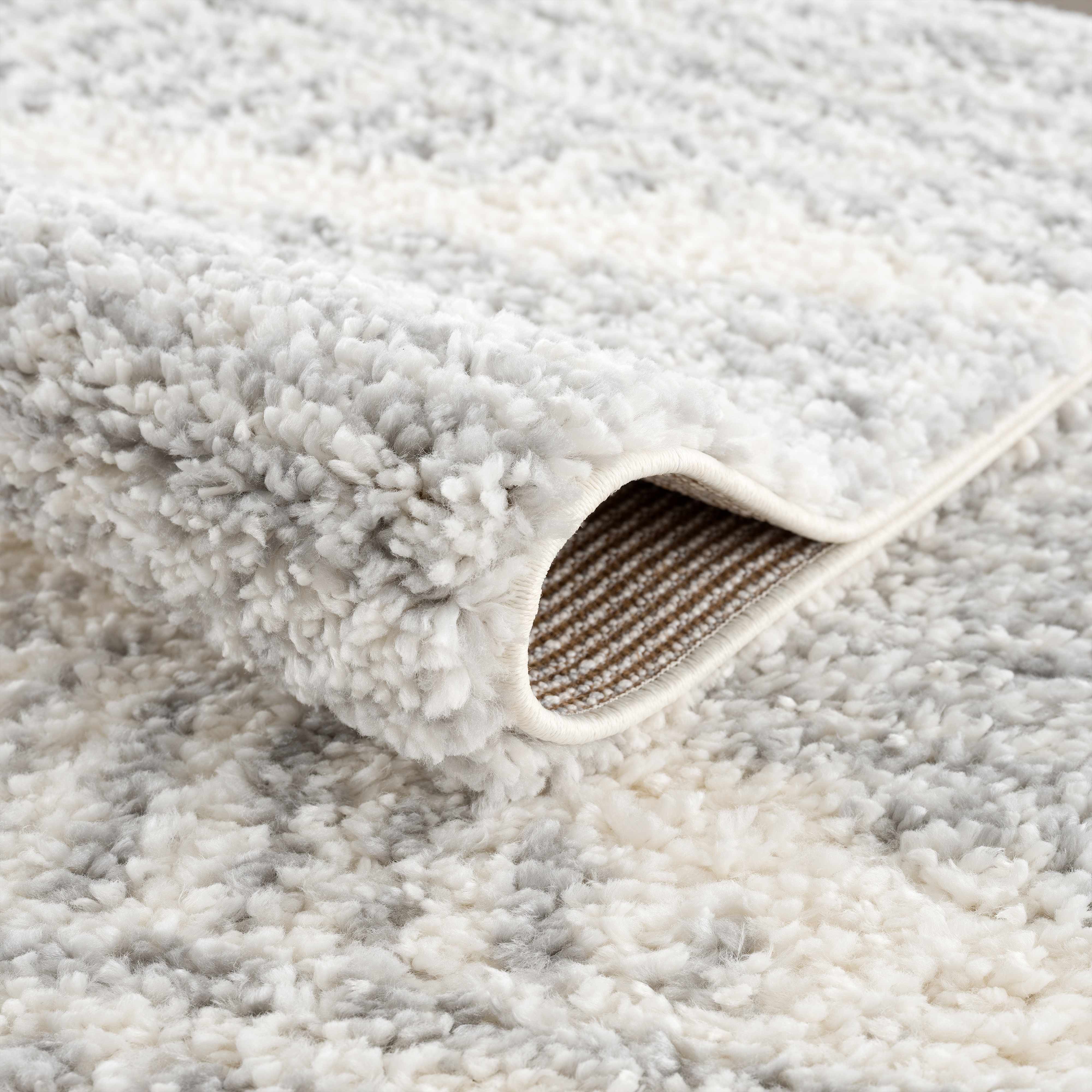 Luxurious Gray Hauteloom Trunding Plush Area Rug - Transform Your Space!