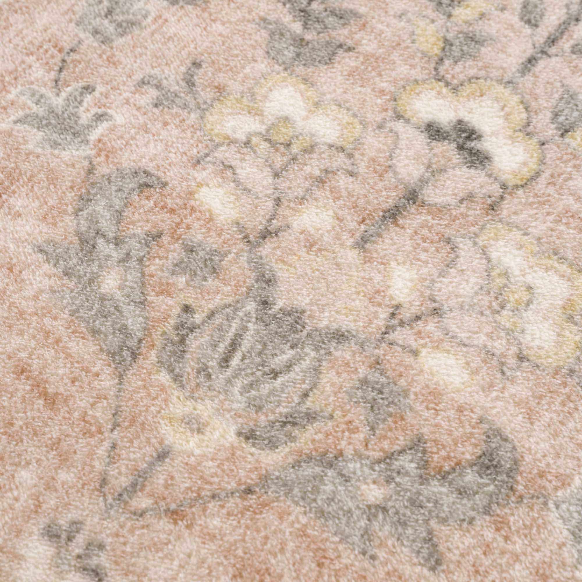 Hauteloom Coalburn: Exquisite Area Rug for Your Space