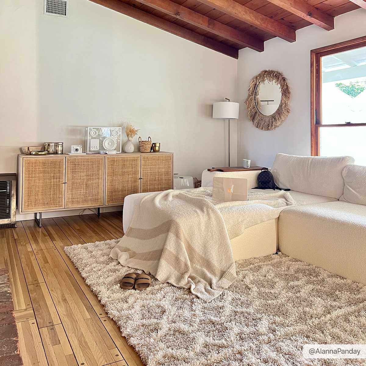 Luxurious Hauteloom Prompton Cream Plush Rug